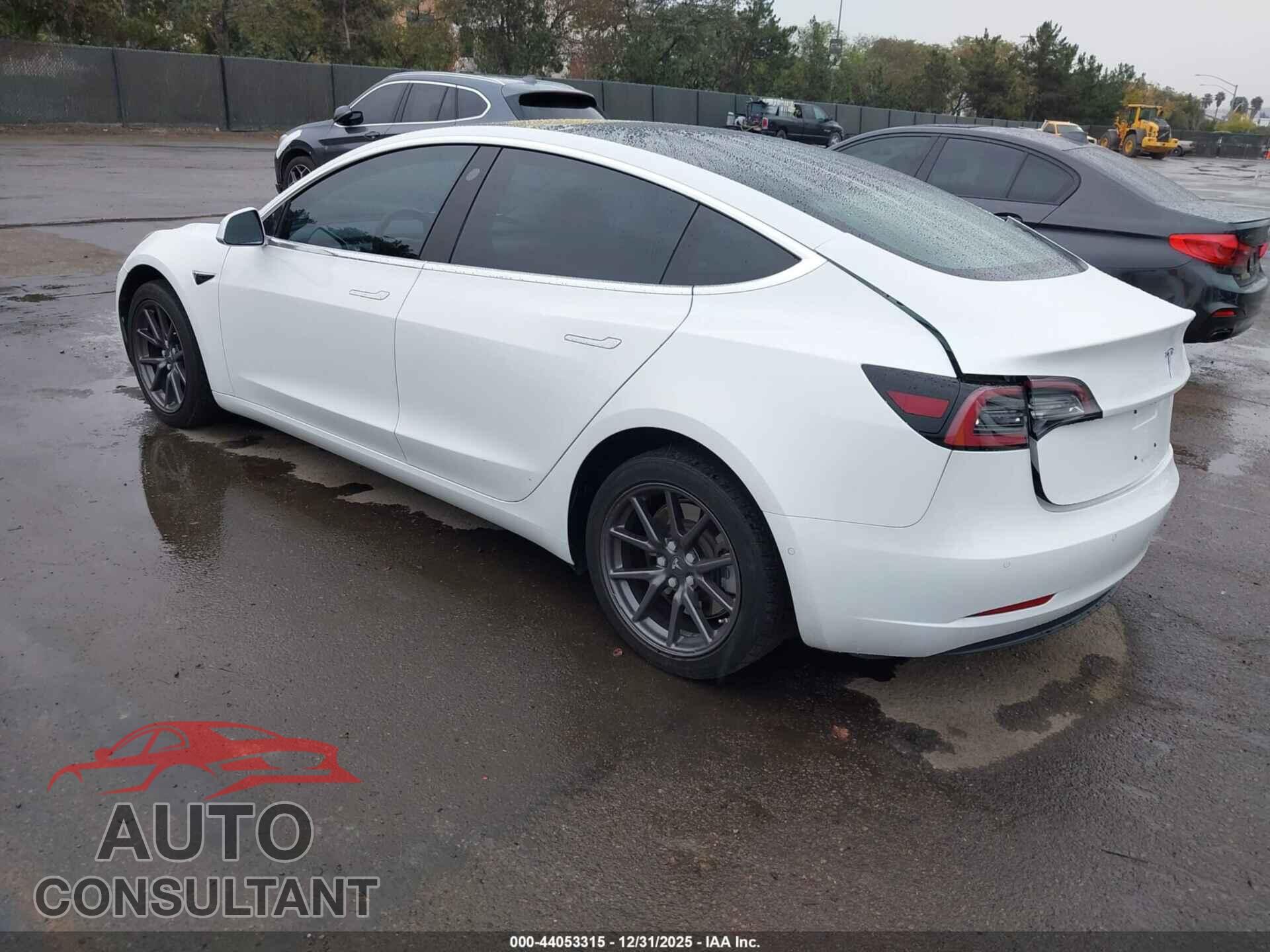 TESLA MODEL 3 2018 - 5YJ3E1EA3JF062579