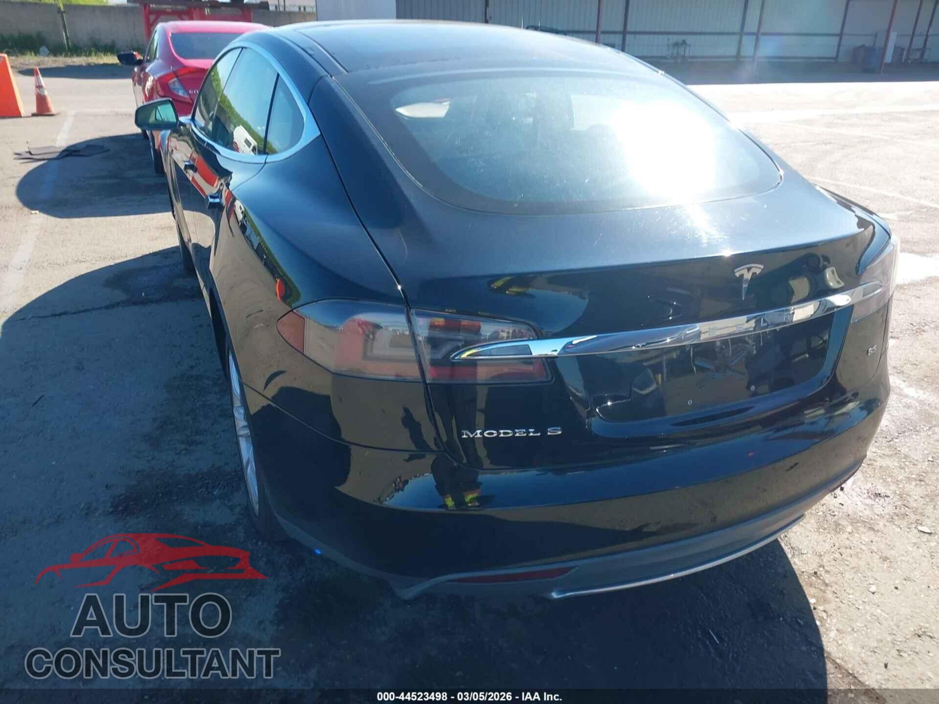 TESLA MODEL S 2013 - 5YJSA1DN4DFP08650