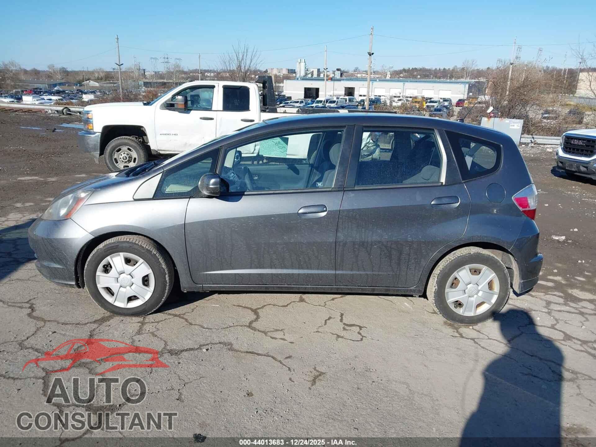 HONDA FIT 2013 - JHMGE8H35DC046830