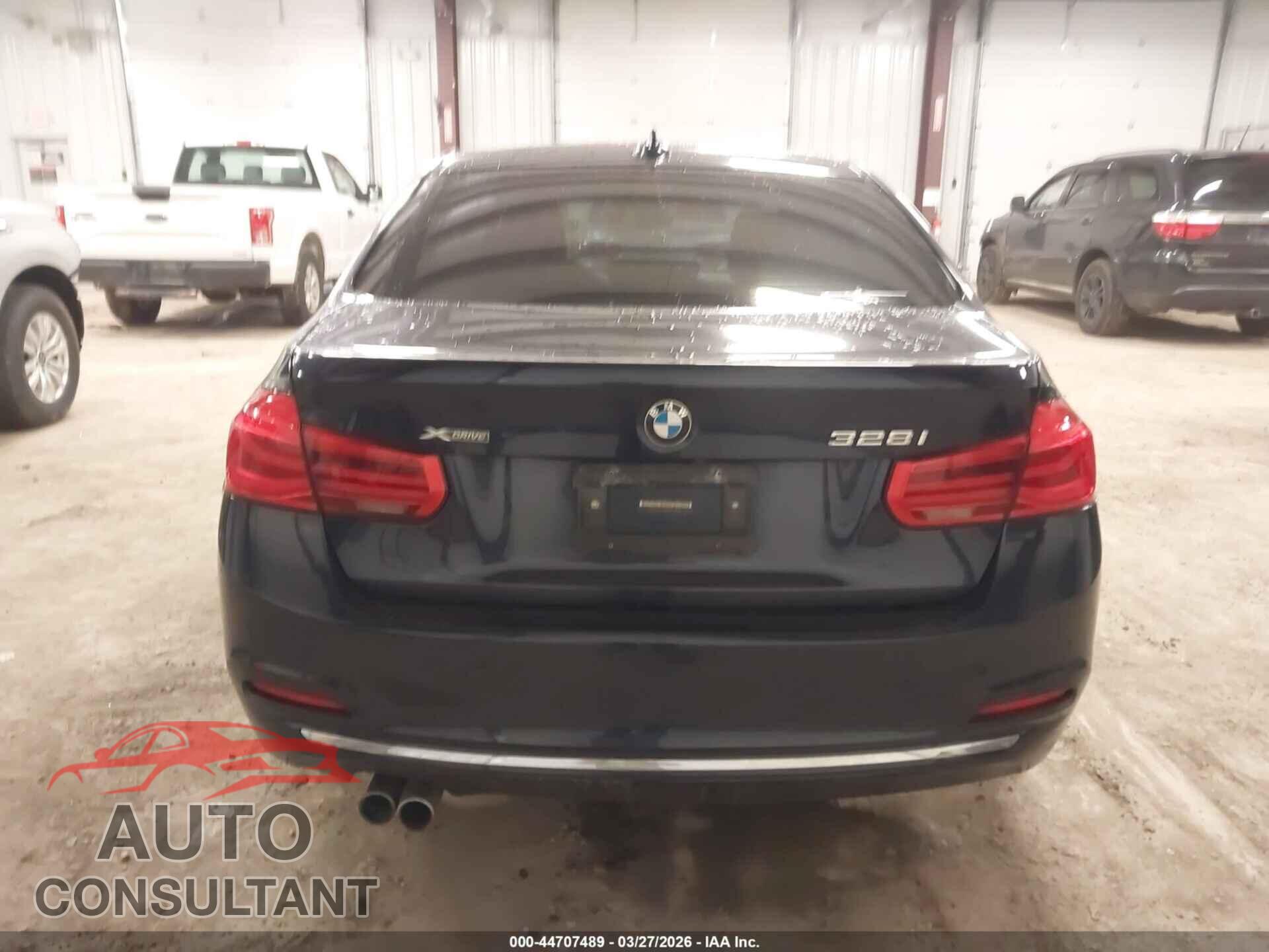 BMW 328I 2016 - WBA8E3G54GNU38490