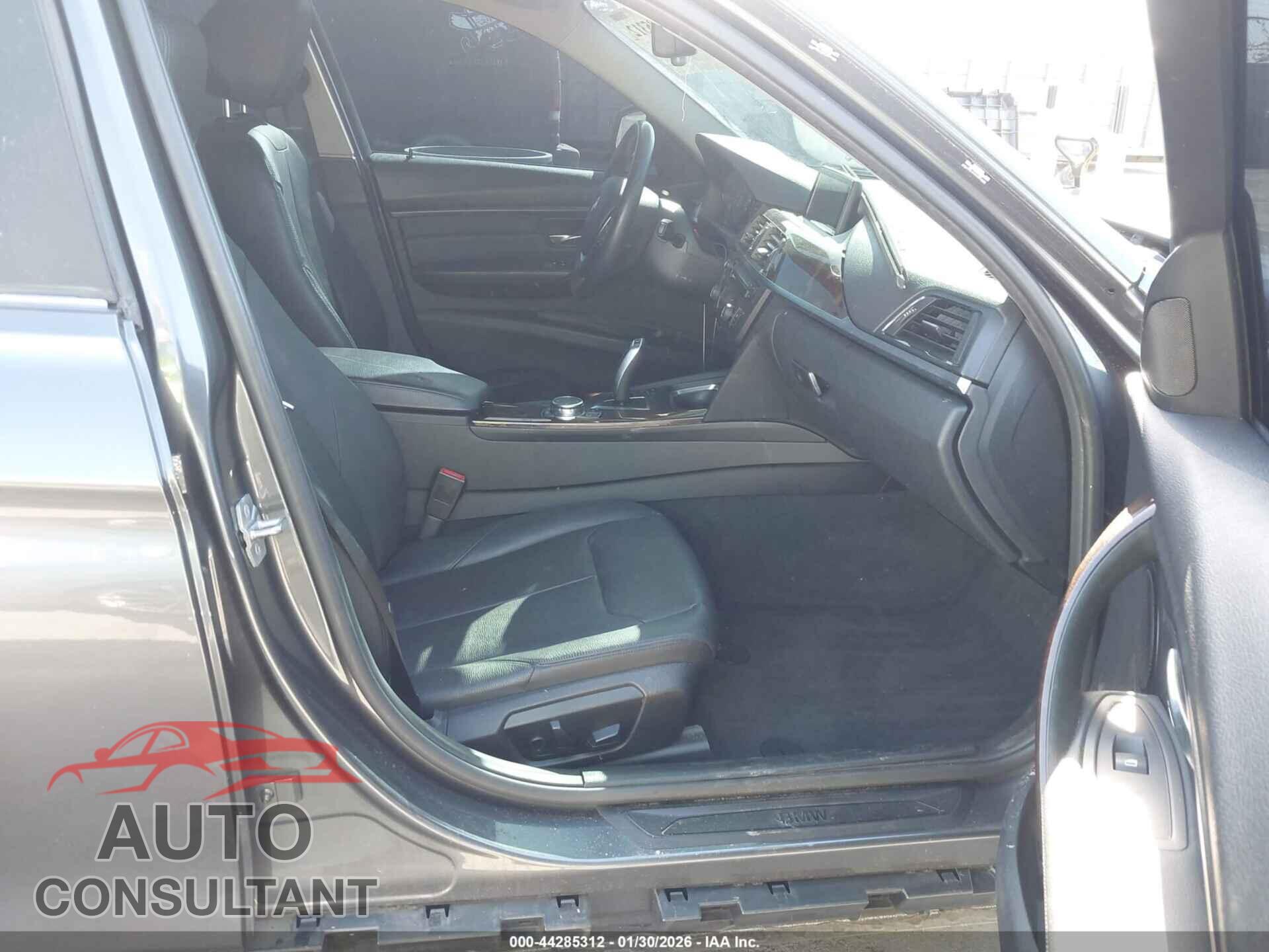 BMW 328I 2015 - WBA3B3C58FF547889