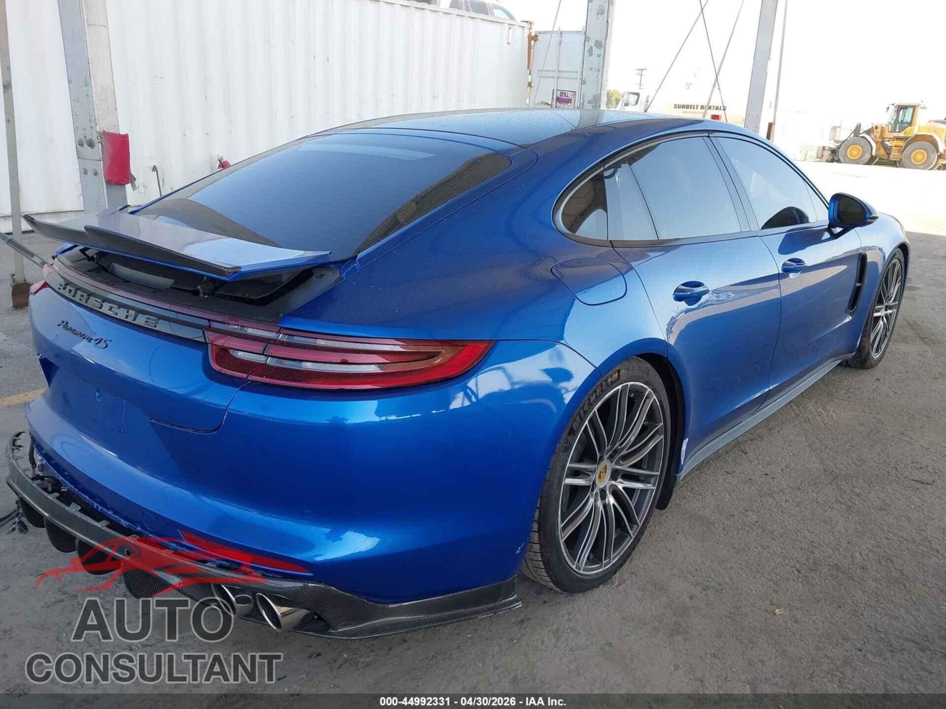 PORSCHE PANAMERA 2017 - WP0AB2A77HL120801