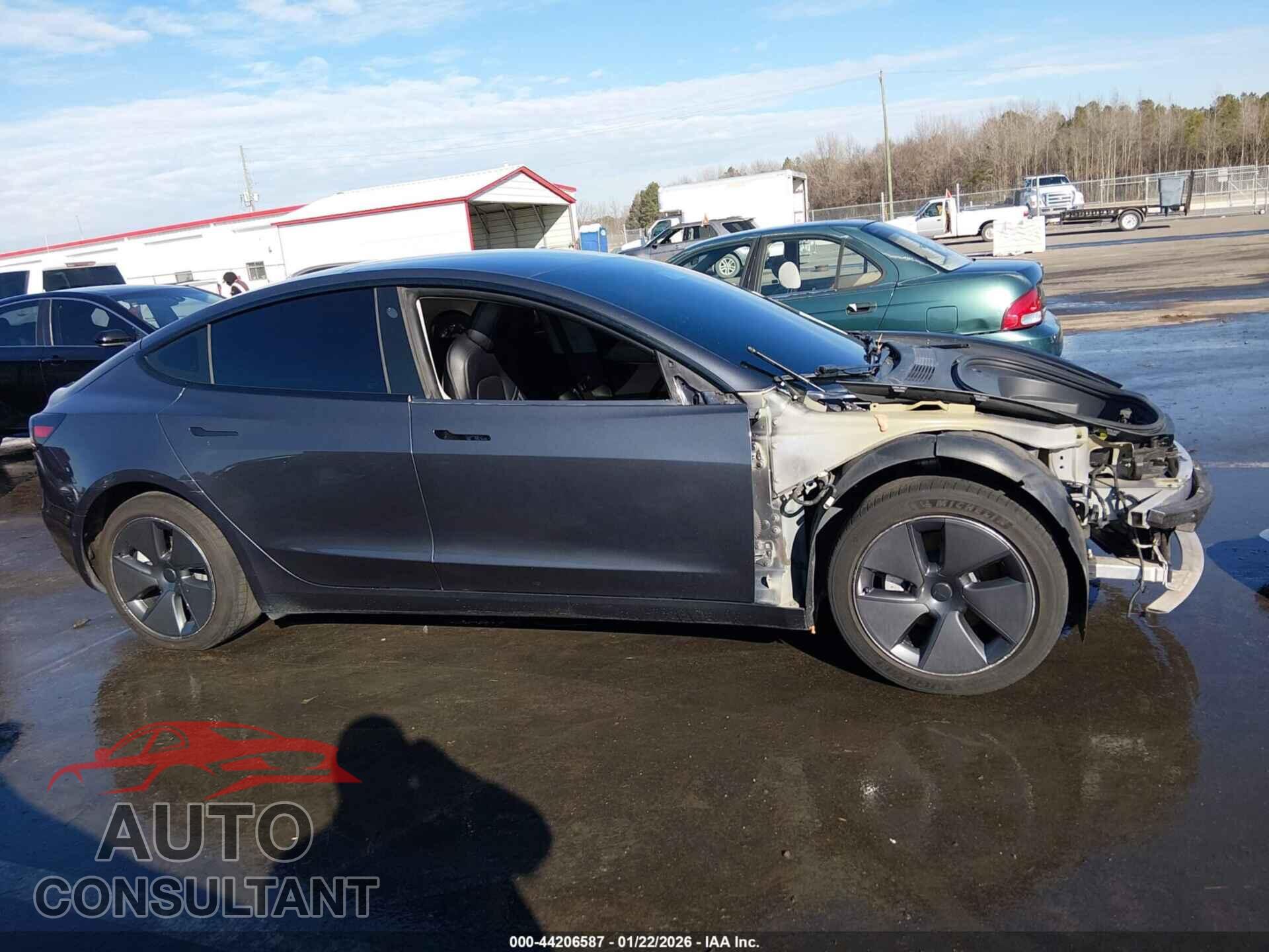 TESLA MODEL 3 2021 - 5YJ3E1EA3MF082769