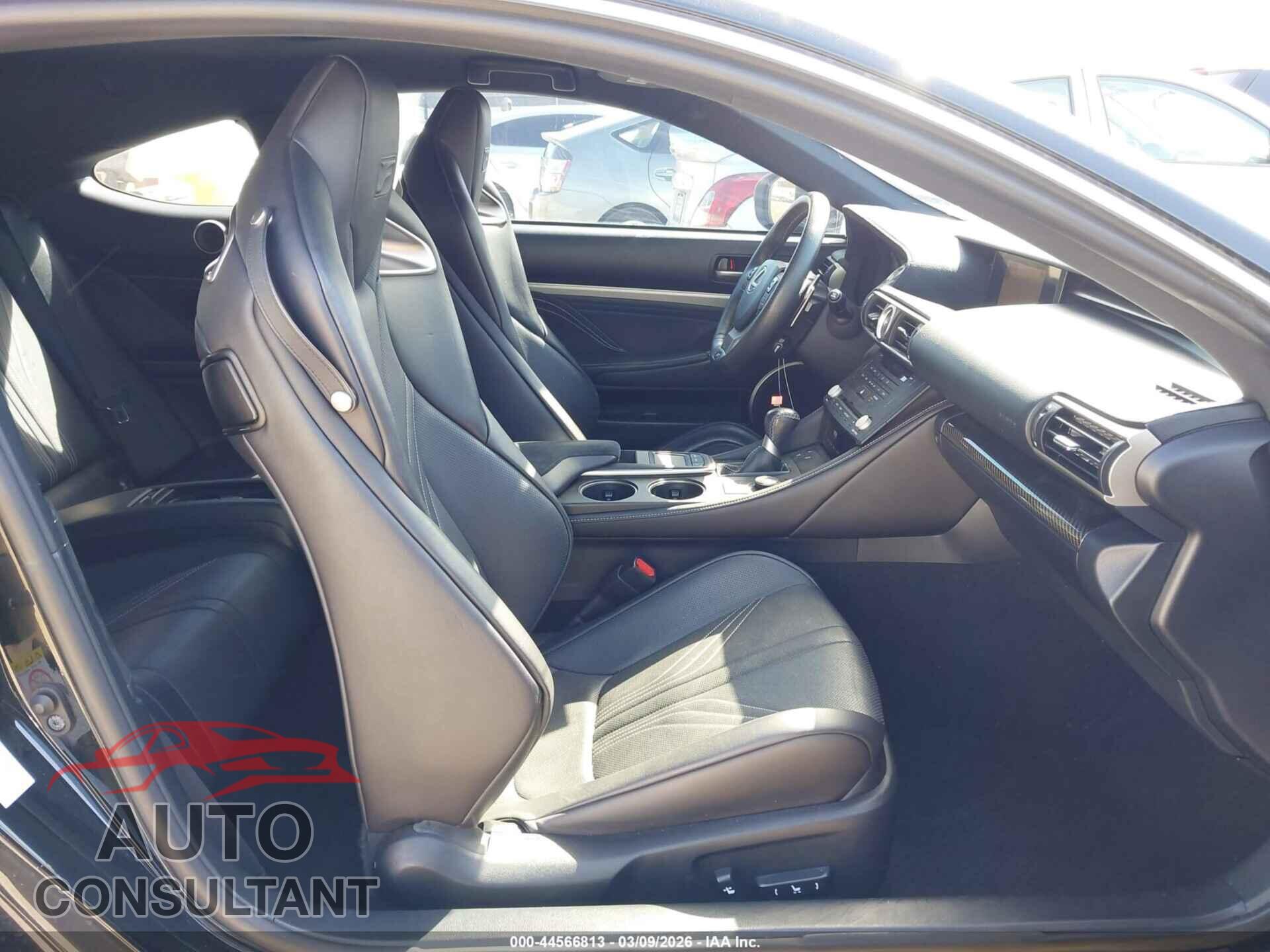 LEXUS RC F 2017 - JTHHP5BC1H5006034