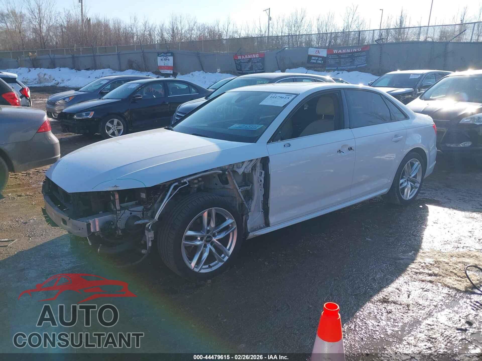 AUDI A4 2017 - WAUKMAF49HN056155