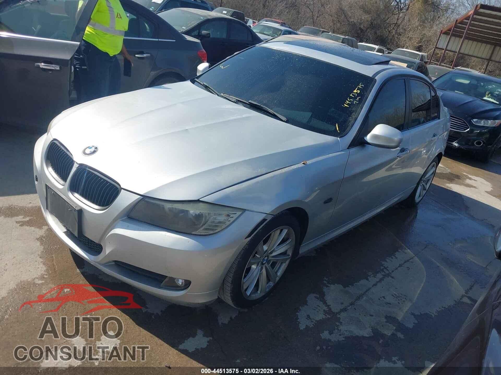 BMW 328I 2011 - WBAPH7C52BE852490