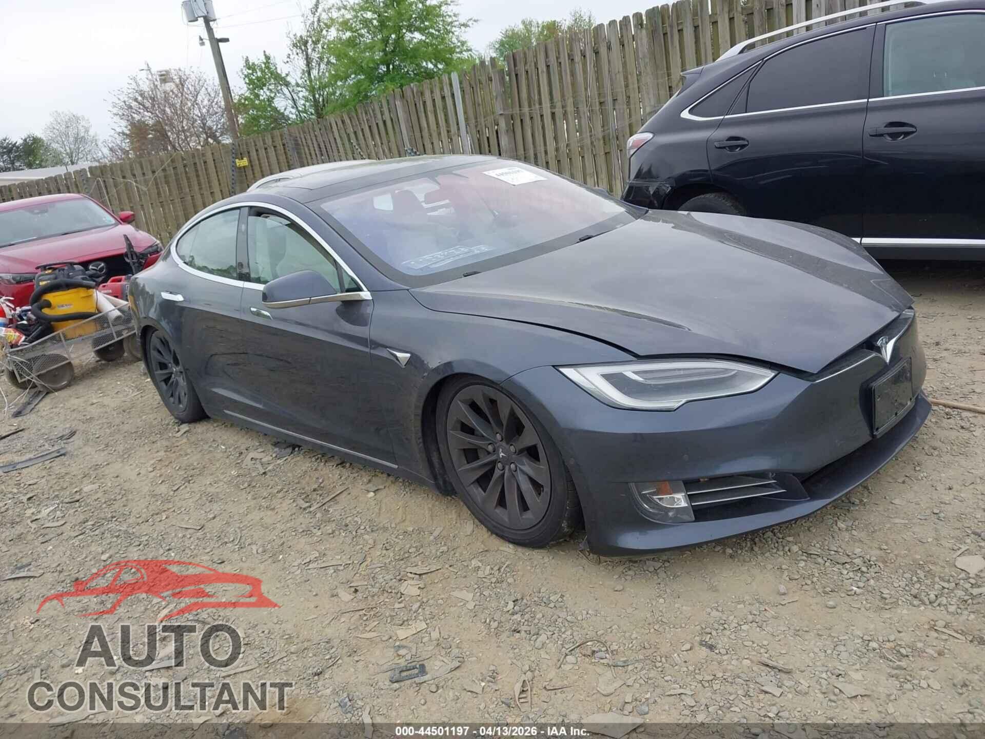 TESLA MODEL S 2017 - 5YJSA1E27HF220240
