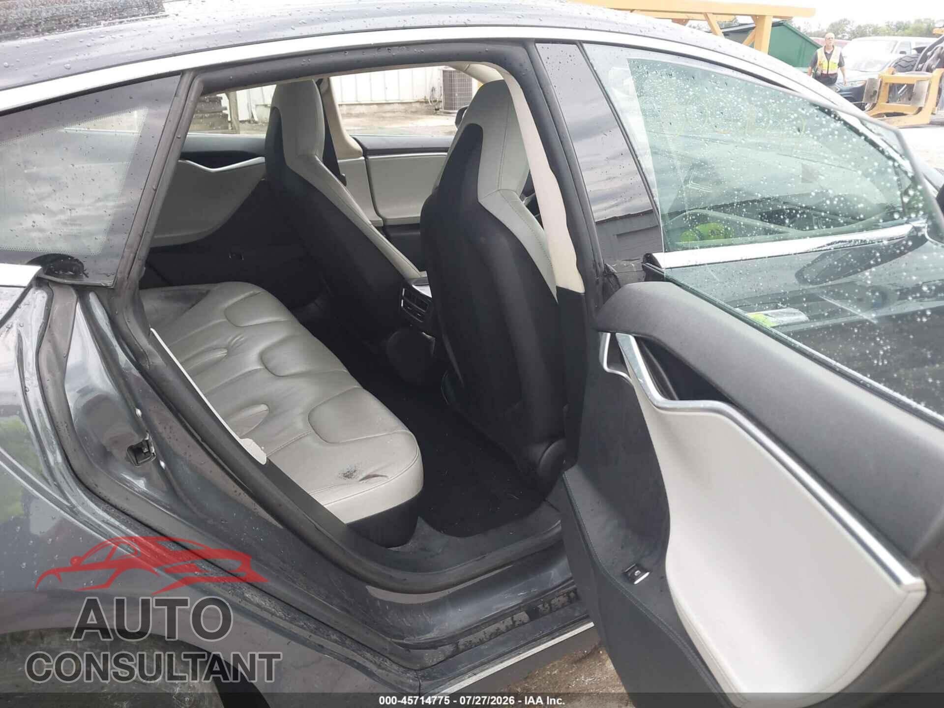 TESLA MODEL S 2015 - 5YJSA1H27FF080313