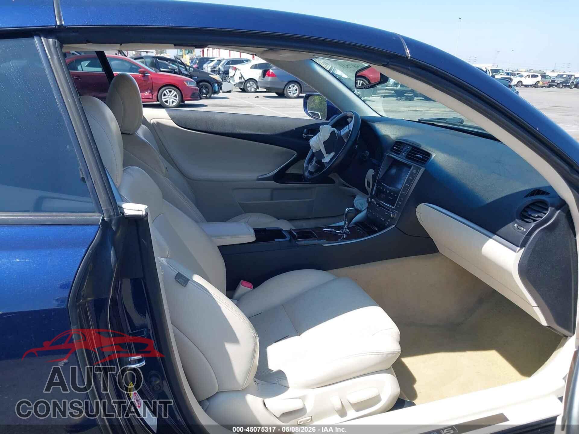 LEXUS IS 250C 2011 - JTHFF2C29B2518180
