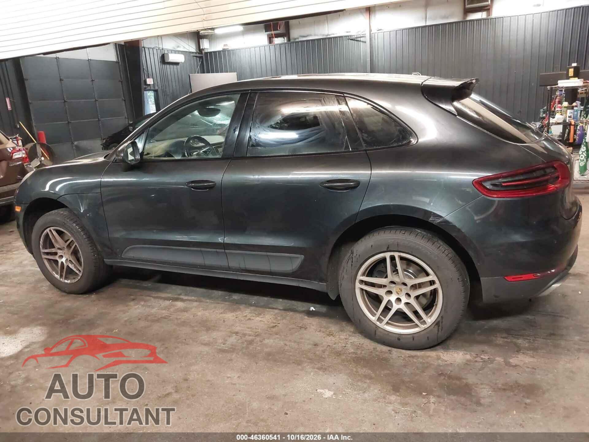 PORSCHE MACAN 2017 - WP1AA2A52HLB01699