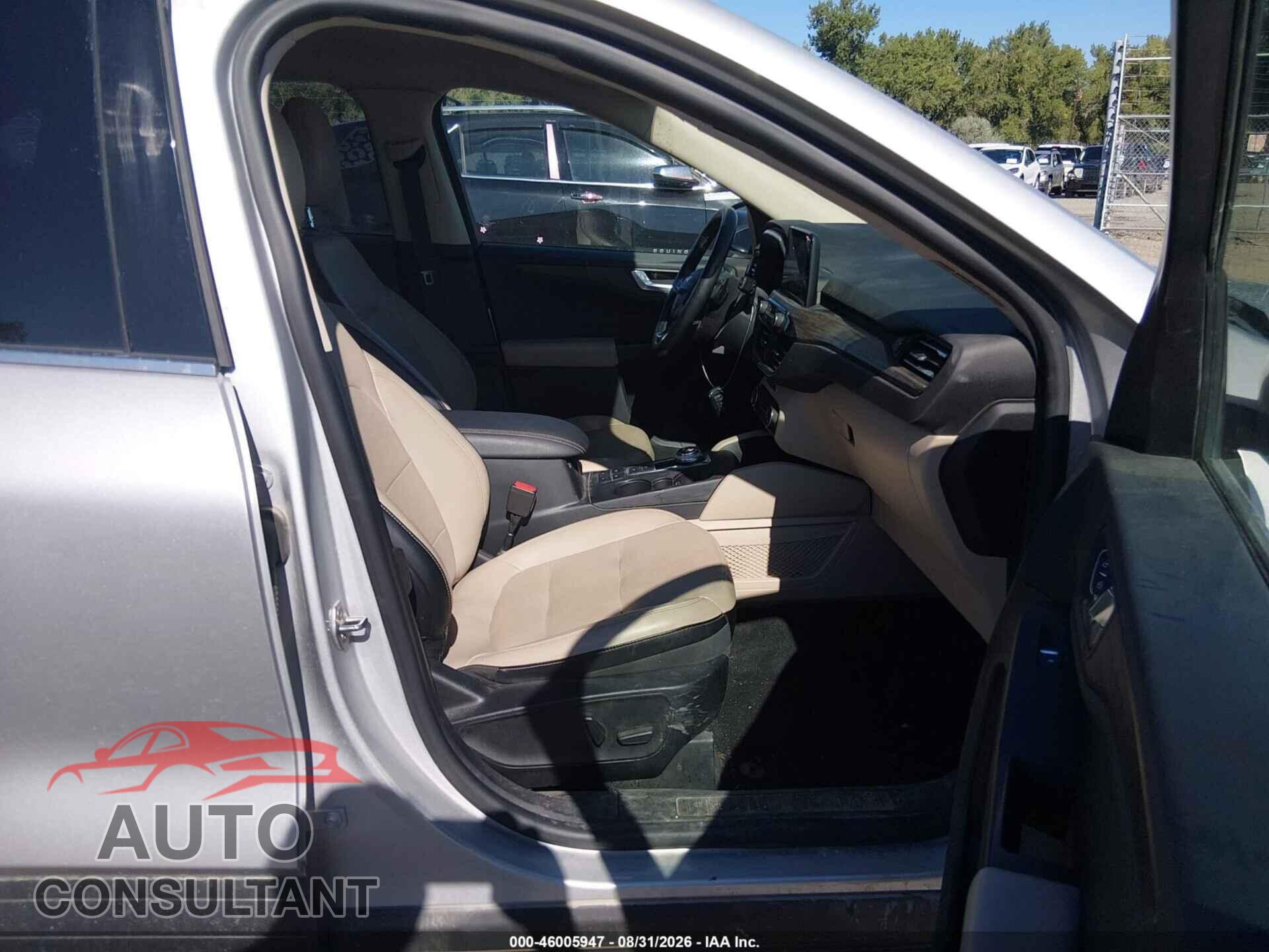 FORD ESCAPE 2020 - 1FMCU9J92LUA11948