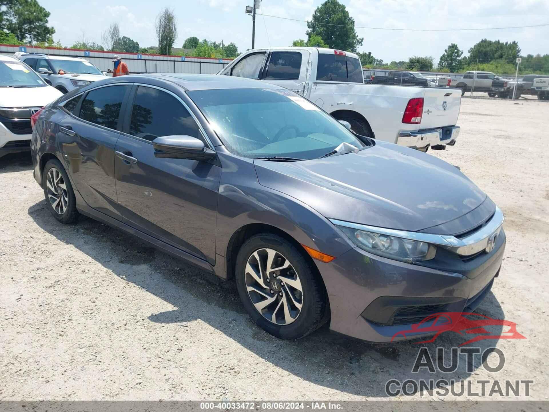 HONDA CIVIC 2018 - 2HGFC2F78JH558677