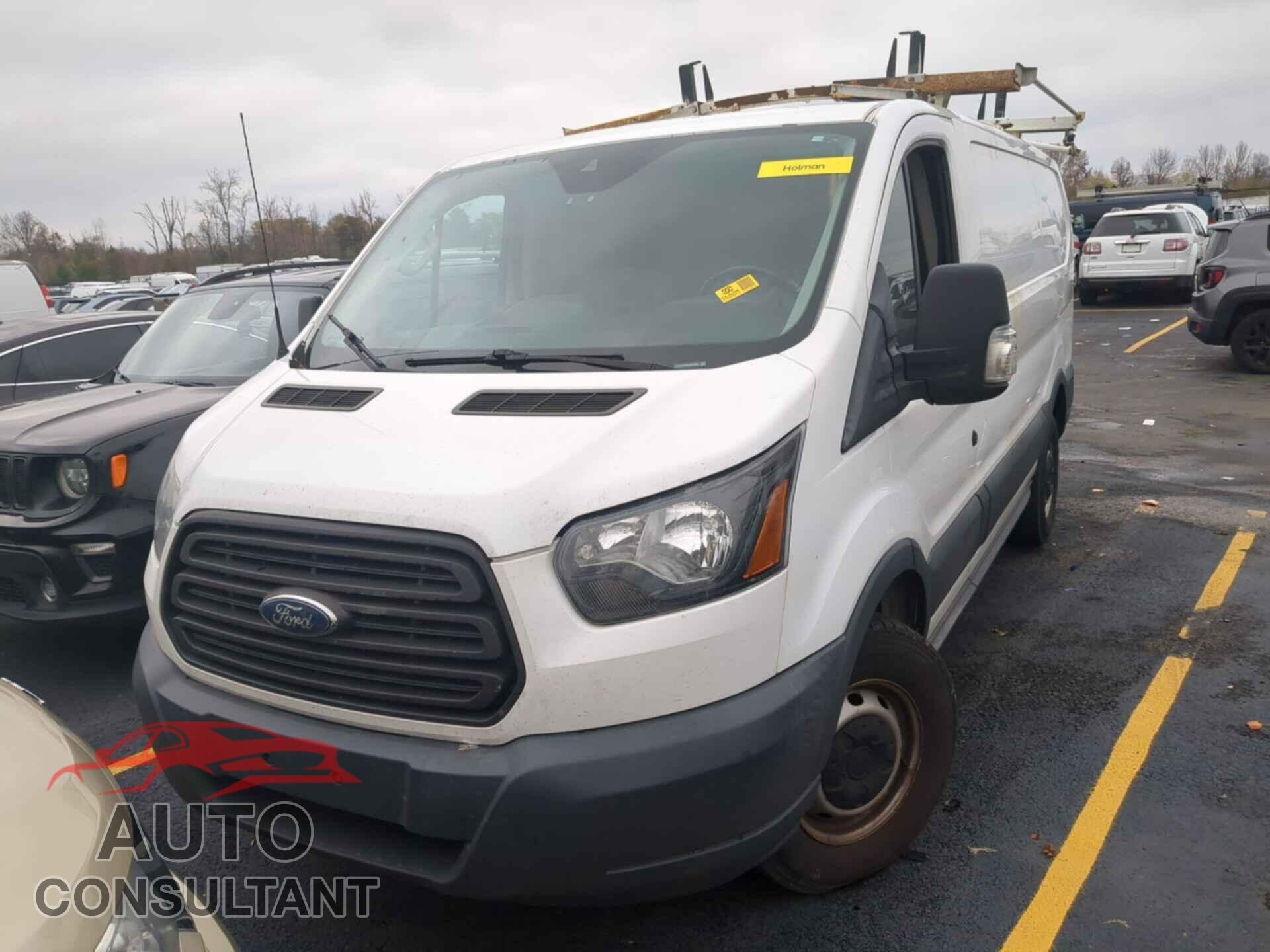 FORD TRANSIT 2017 - 1FTYR1YM5HKB43595