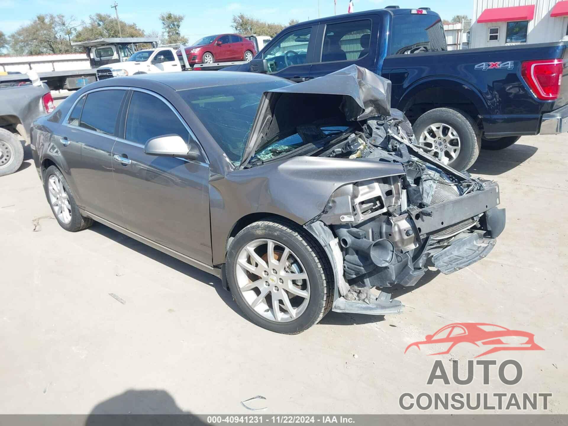 CHEVROLET MALIBU 2011 - 1G1ZE5E10BF150416