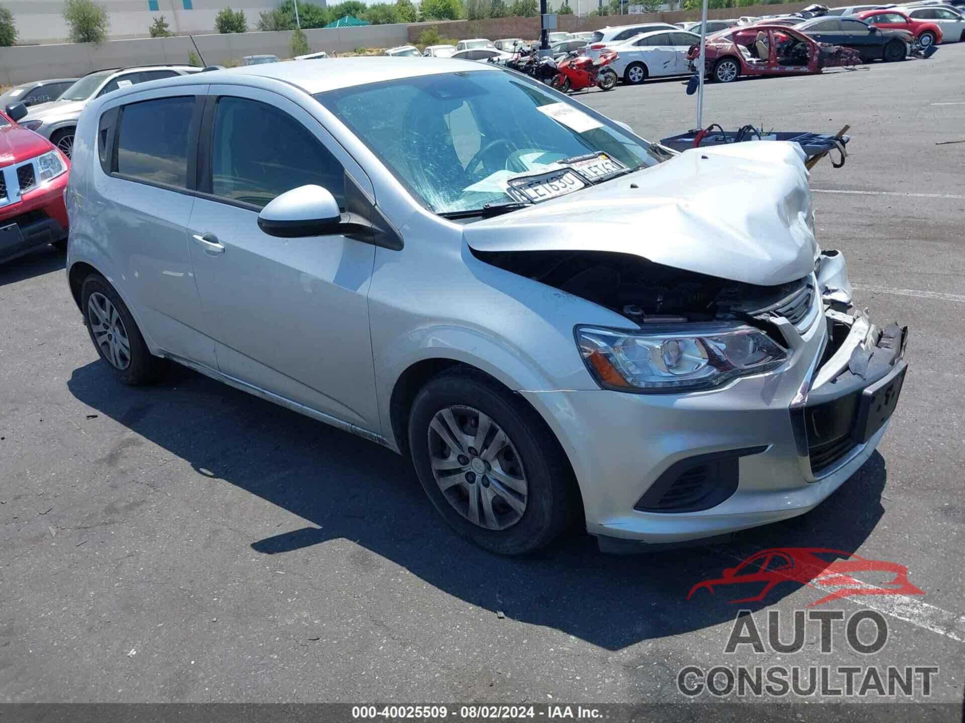 CHEVROLET SONIC 2019 - 1G1JG6SB2K4136832