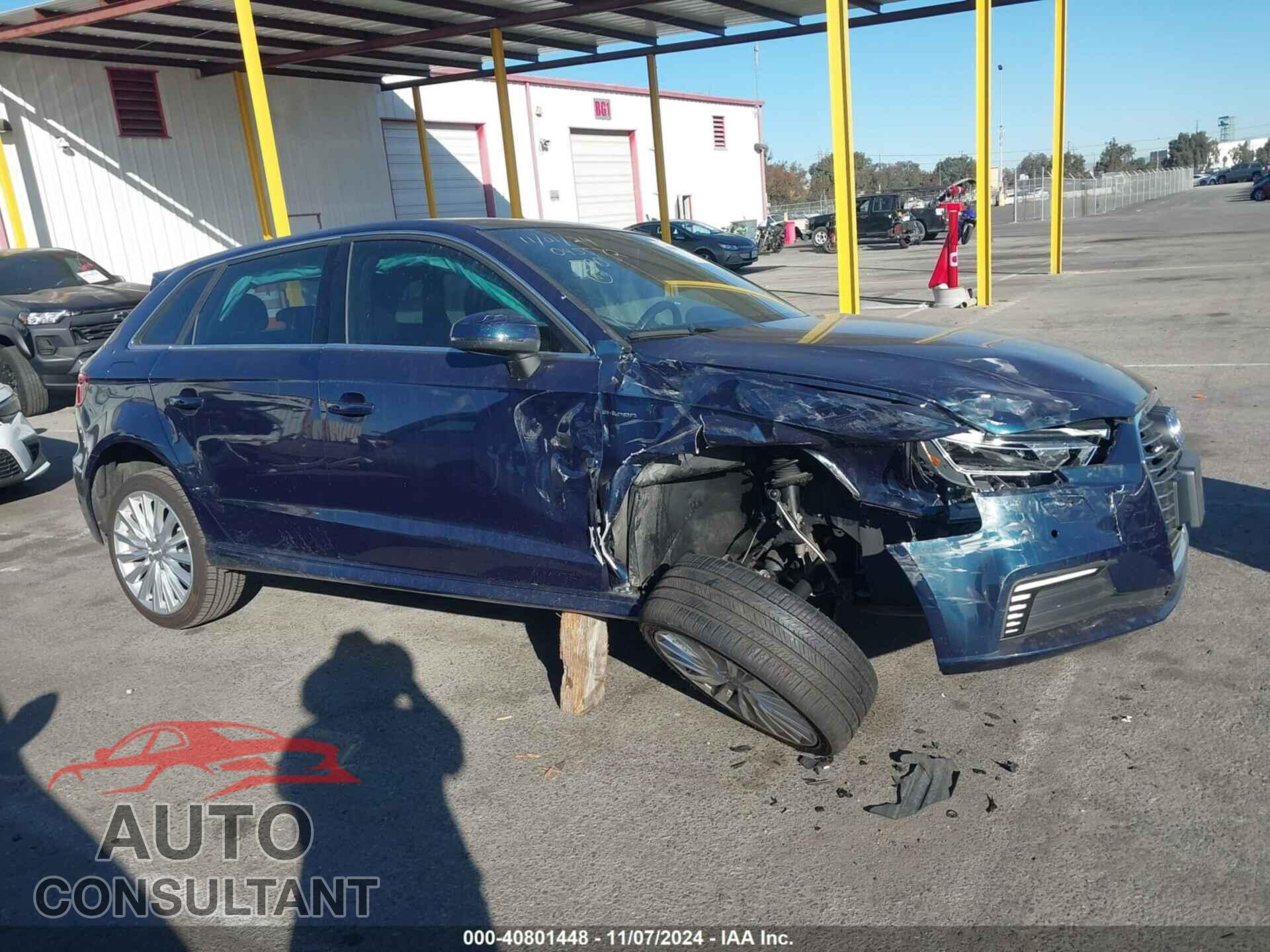 AUDI A3 E-TRON 2017 - WAUTPBFF0HA045572