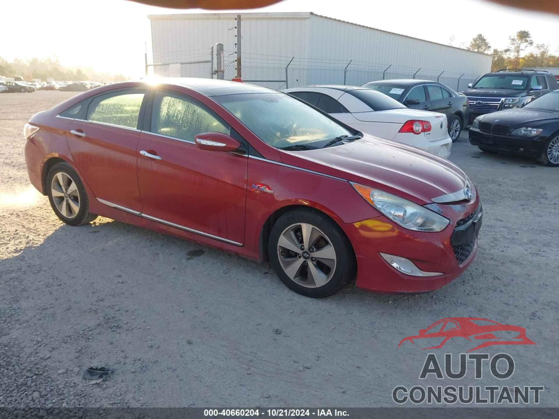 HYUNDAI SONATA HYBRID 2011 - KMHEC4A43BA000959