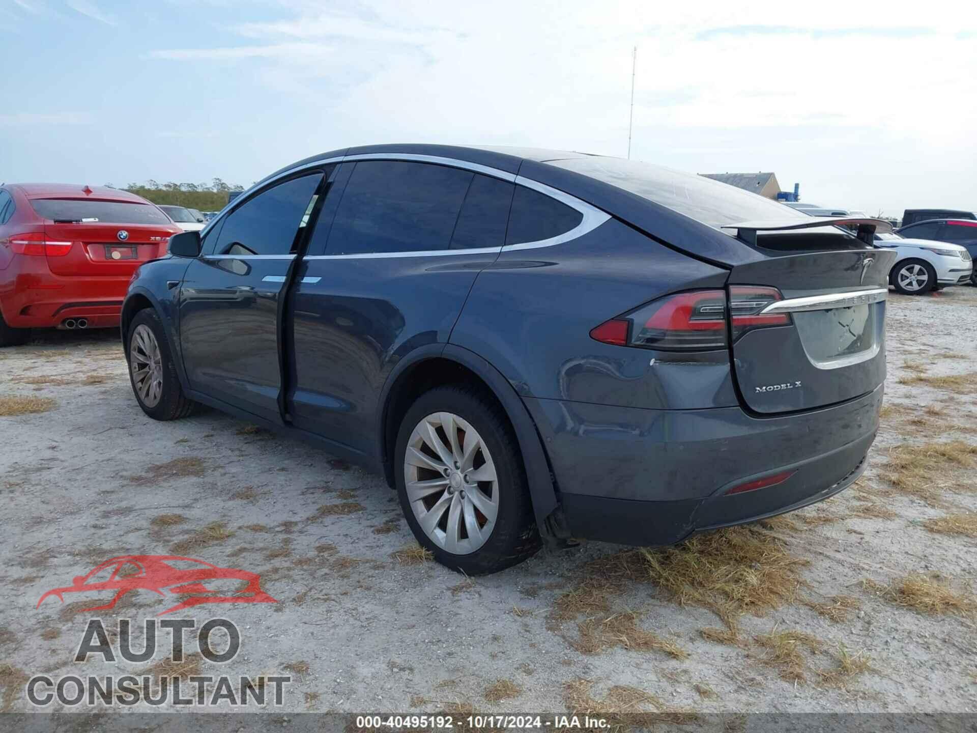 TESLA MODEL X 2018 - 5YJXCBE26JF122375