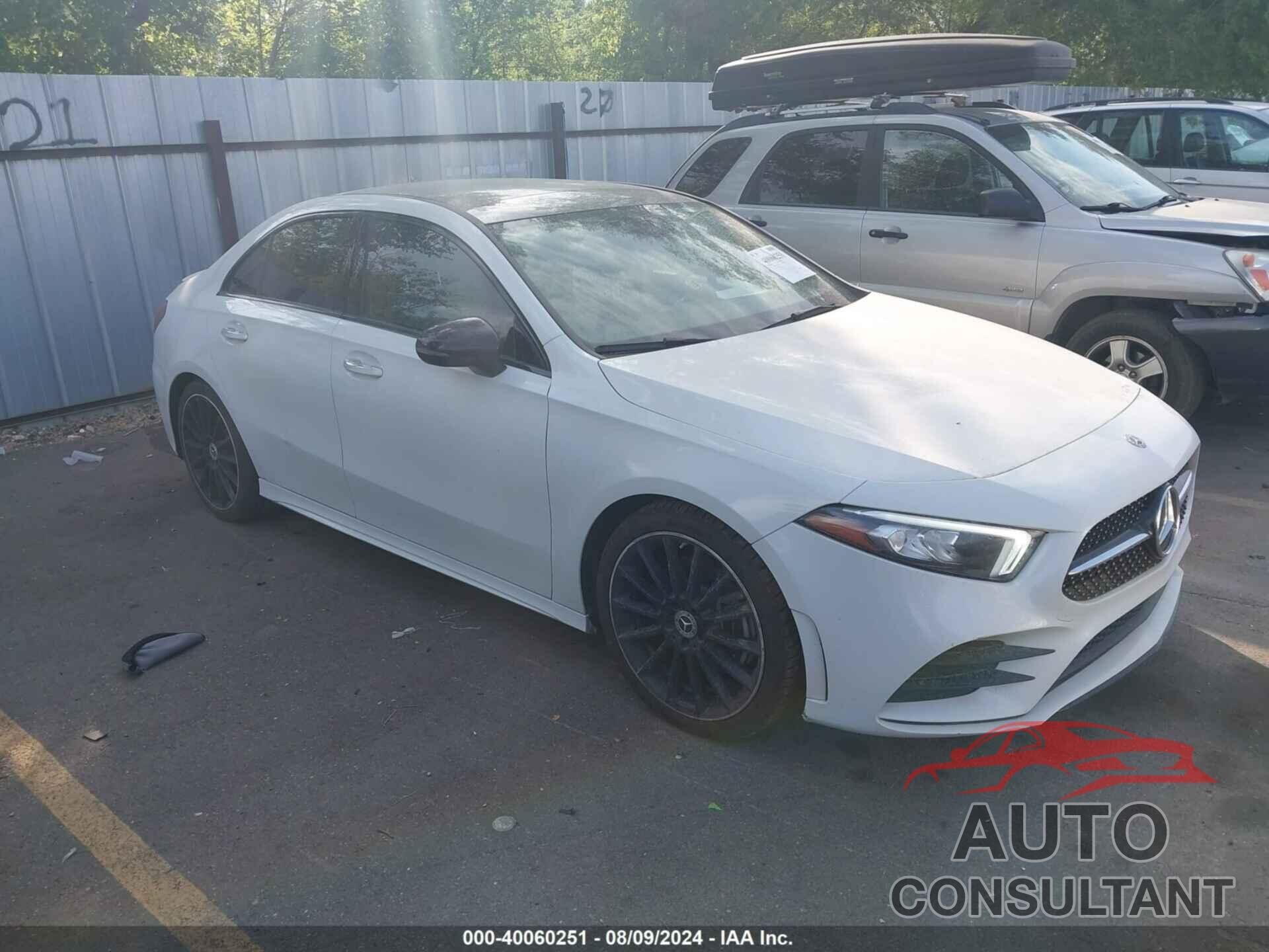 MERCEDES-BENZ A 220 2019 - WDD3G4FB5KW023613