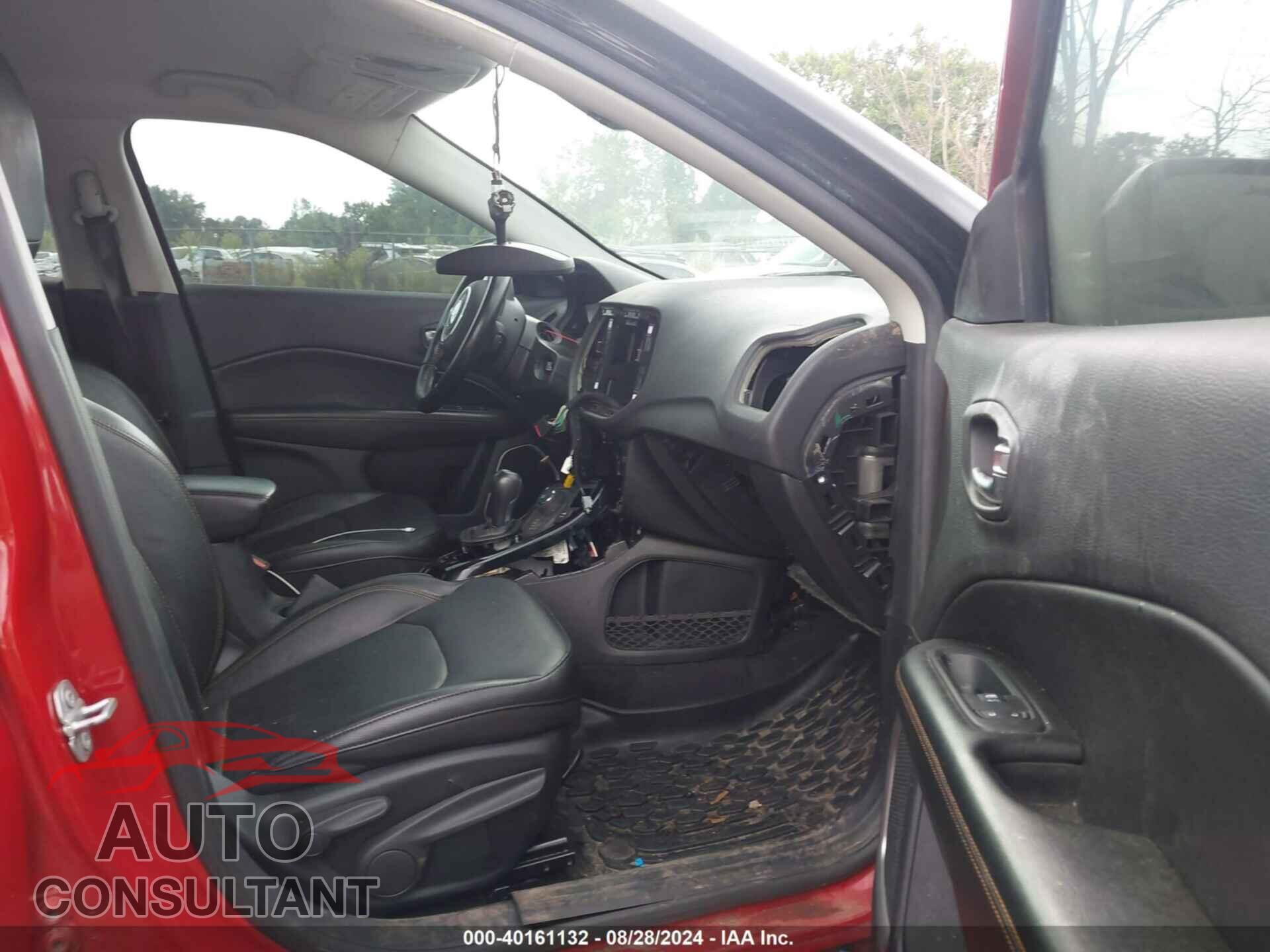 JEEP COMPASS 2020 - 3C4NJDCB2LT216205