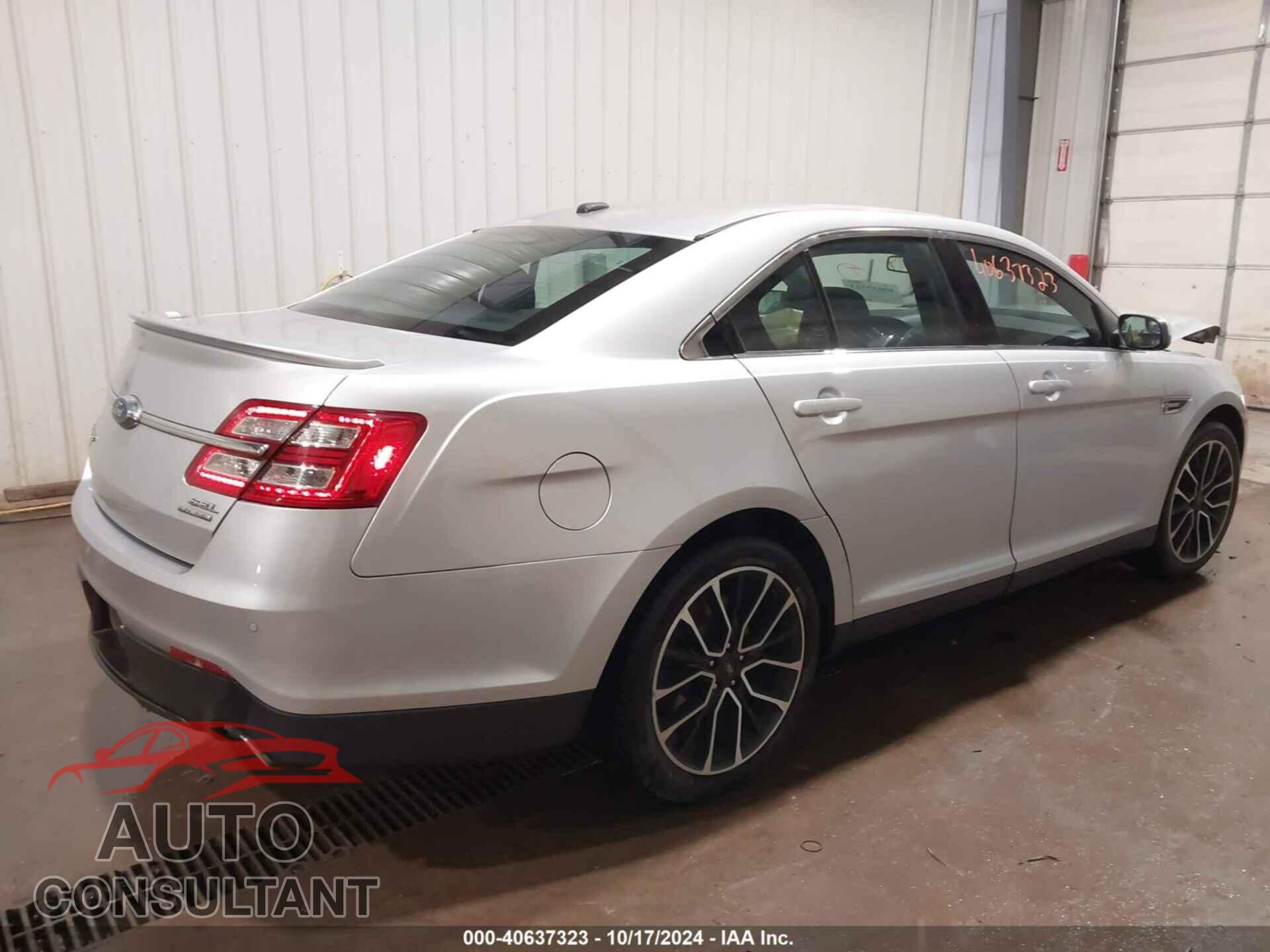 FORD TAURUS 2017 - 1FAHP2E8XHG110815