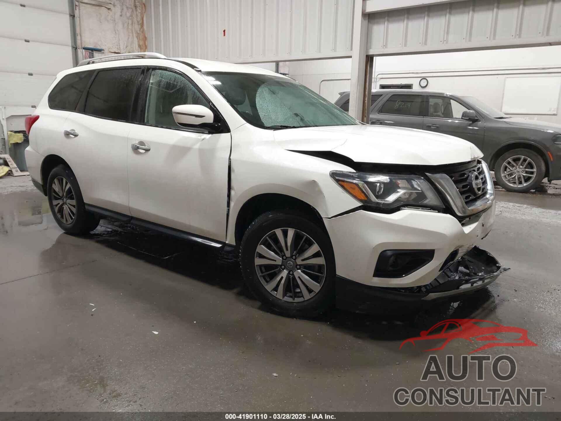 NISSAN PATHFINDER 2019 - 5N1DR2MM0KC601065