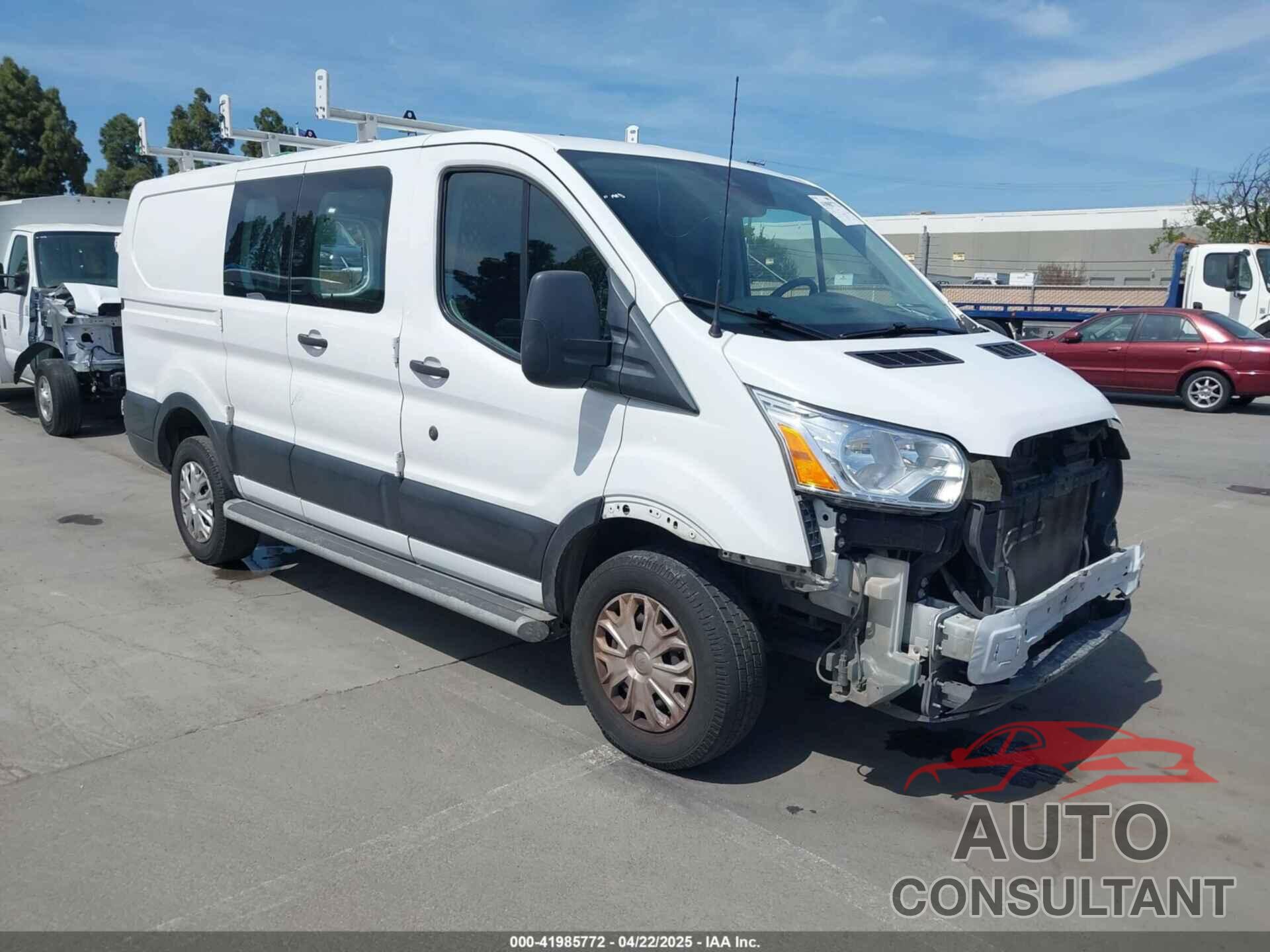 FORD TRANSIT-250 2019 - 1FTYR1ZM2KKB02167