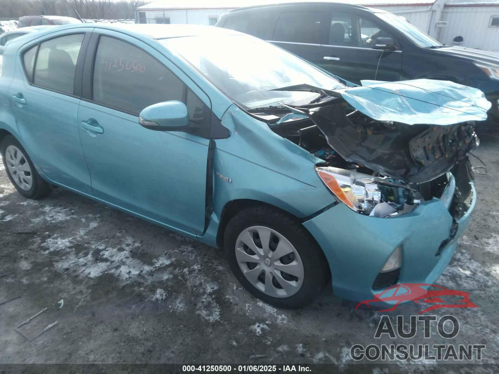 TOYOTA PRIUS C 2014 - JTDKDTB30E1067642
