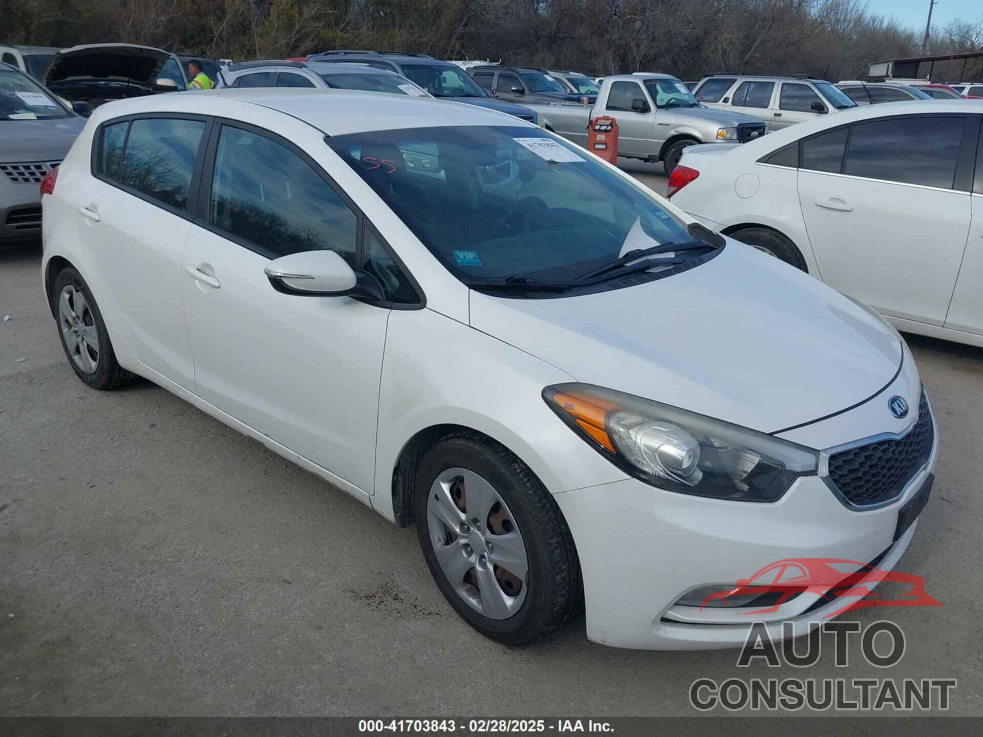 KIA FORTE 5-DOOR 2016 - KNAFK5A89G5584902