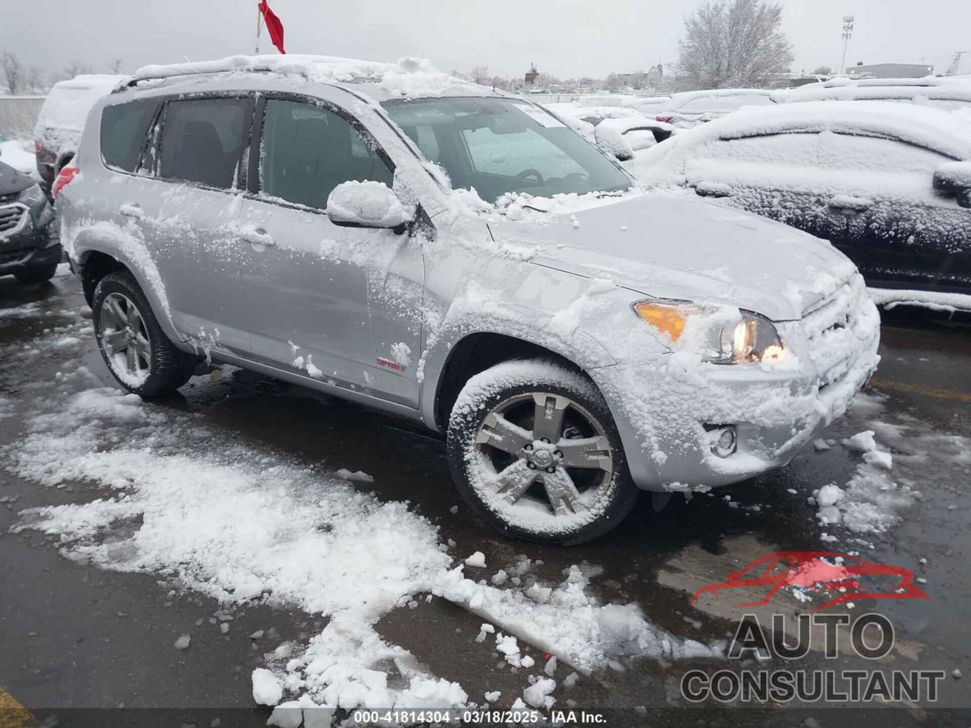 TOYOTA RAV4 2011 - JTMRF4DV9B5049268