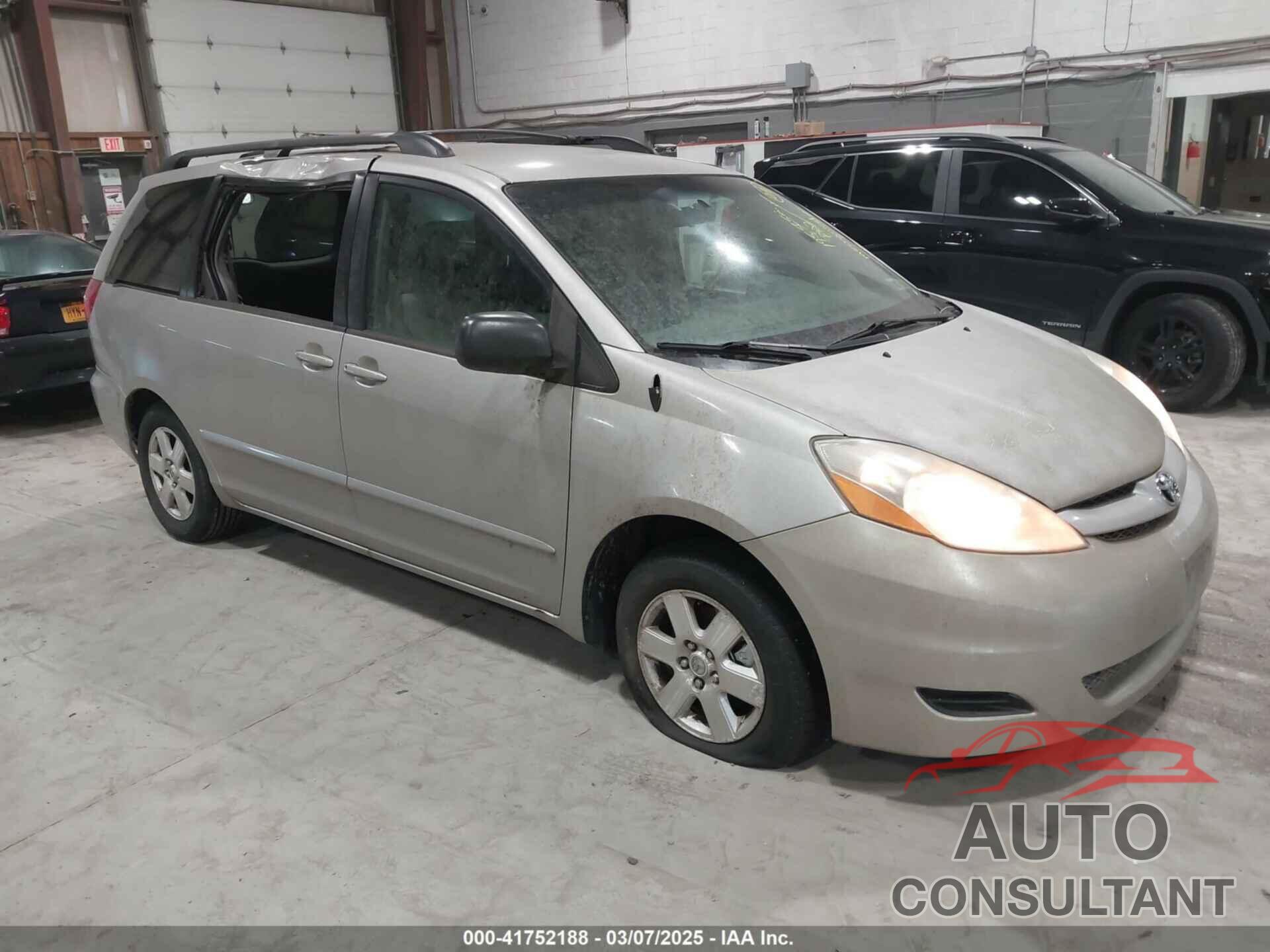 TOYOTA SIENNA 2009 - 5TDZK23C49S273911