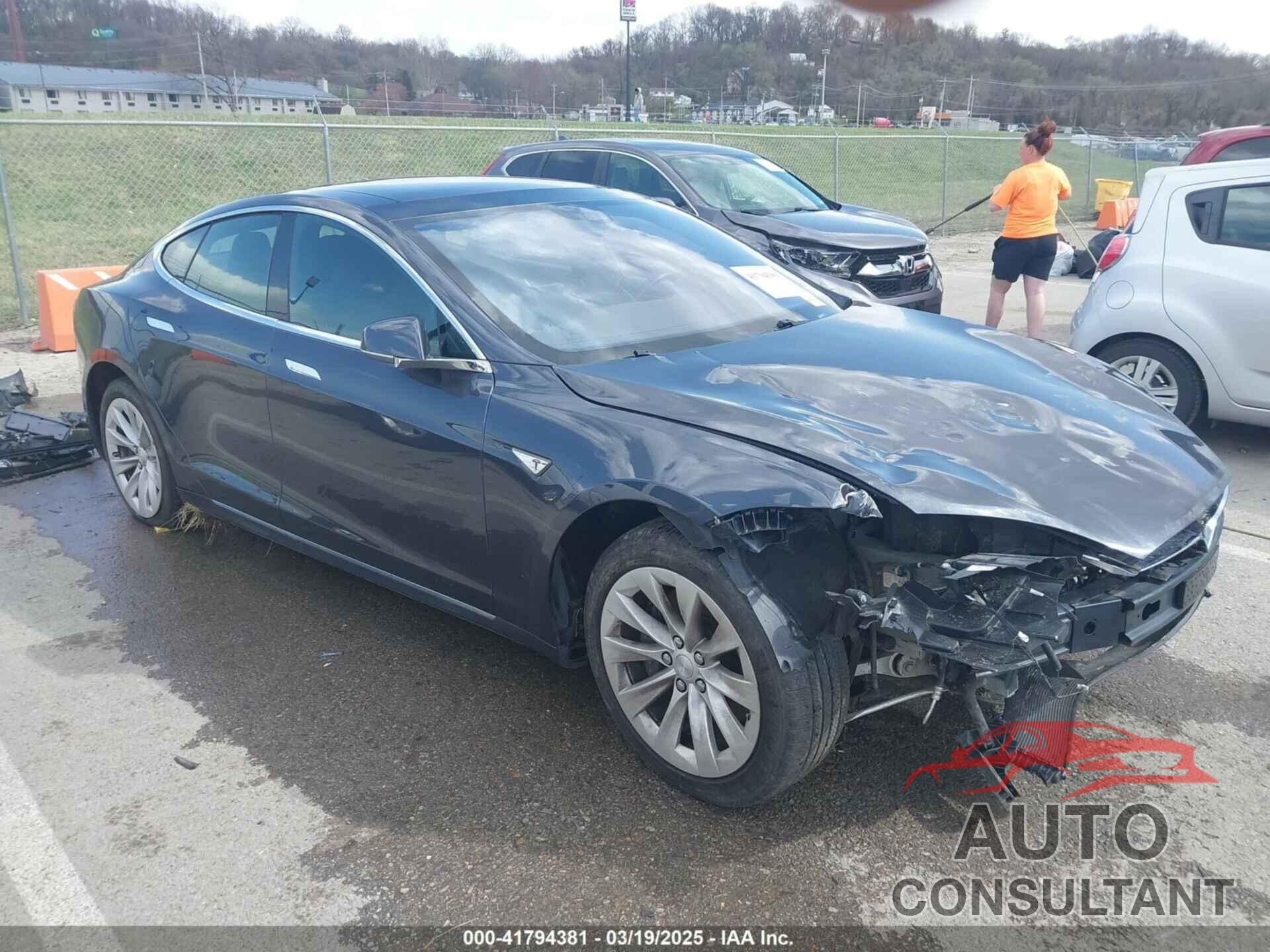TESLA MODEL S 2016 - 5YJSA1E14GF157118