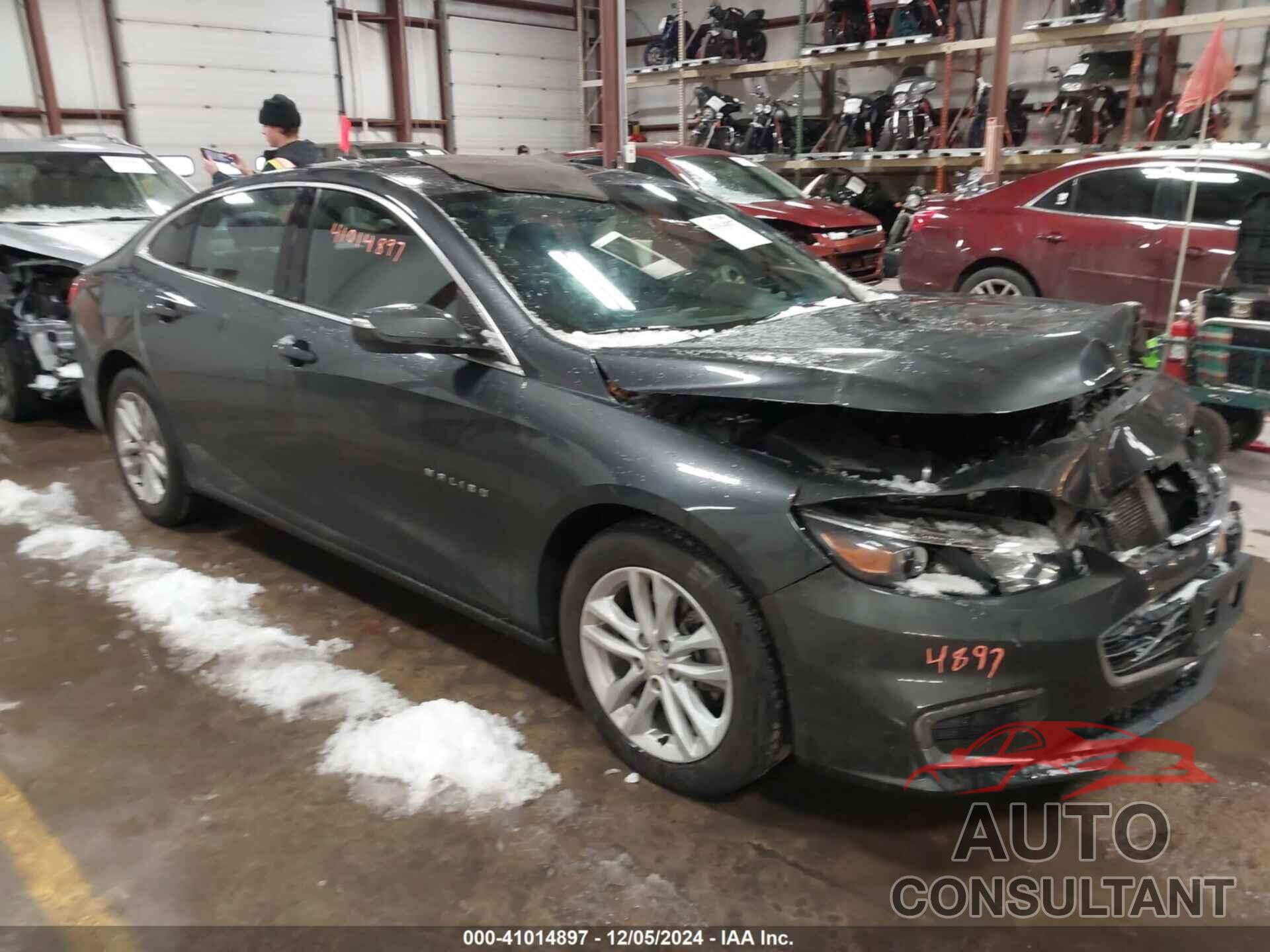 CHEVROLET MALIBU 2018 - 1G1ZD5ST9JF130642