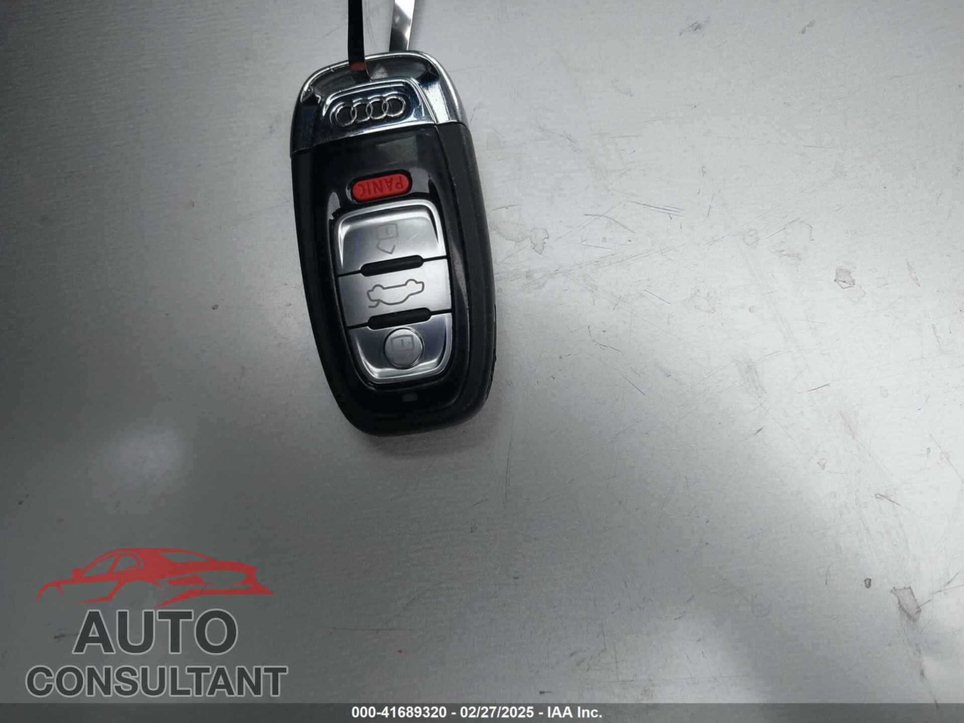 AUDI S8 2013 - WAUD2AFD0DN028673