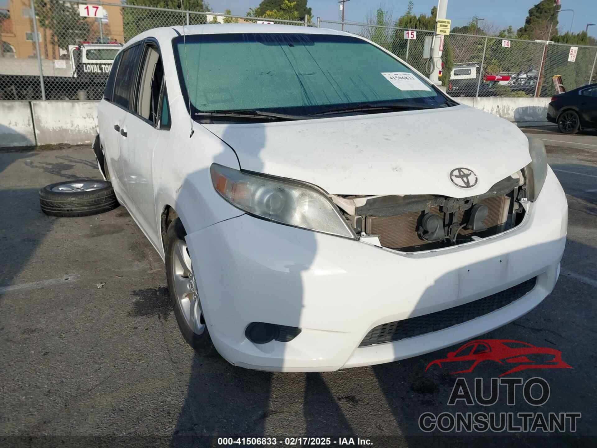 TOYOTA SIENNA 2011 - 5TDZK3DC6BS079634