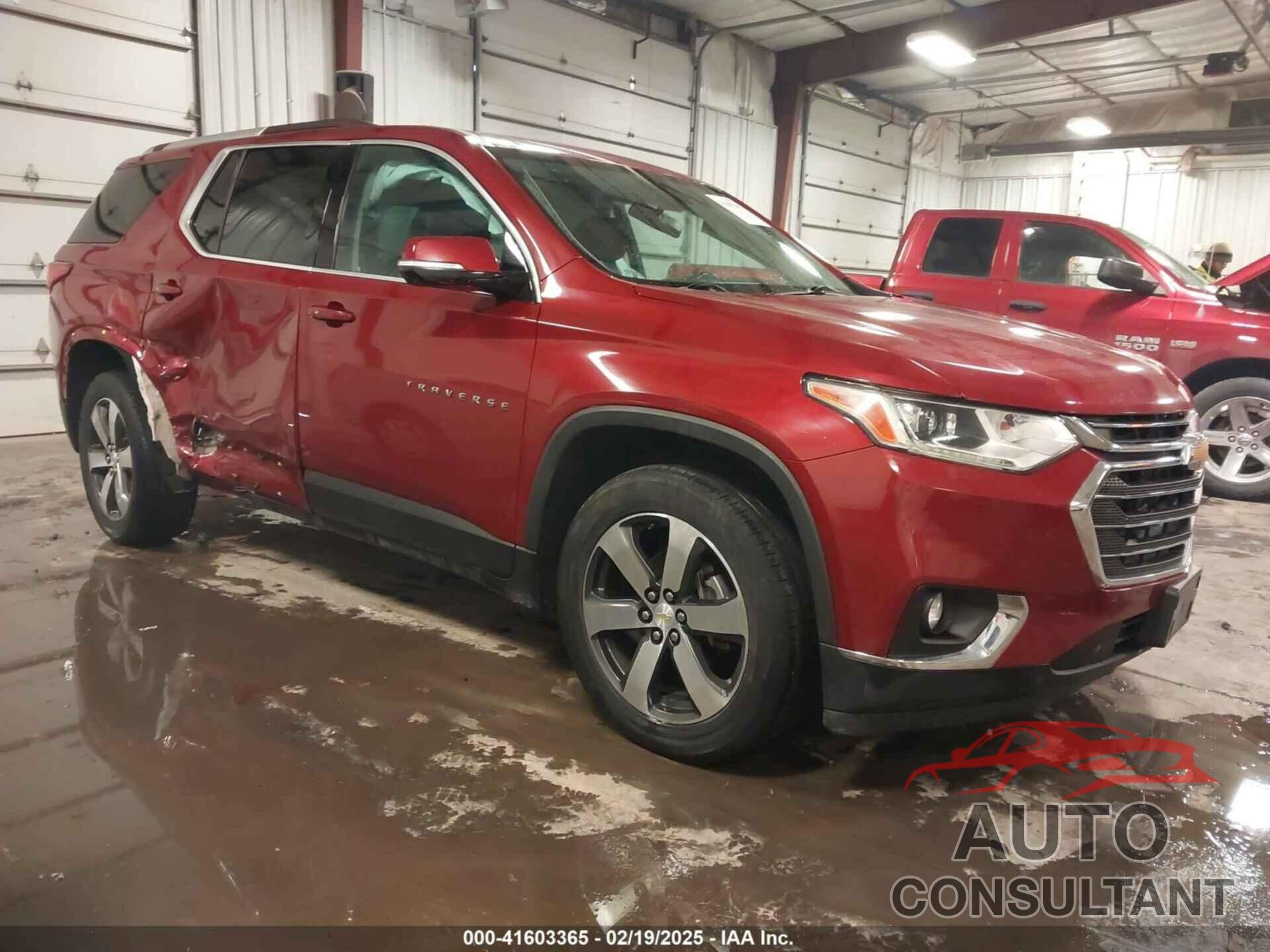 CHEVROLET TRAVERSE 2018 - 1GNERHKW4JJ127820