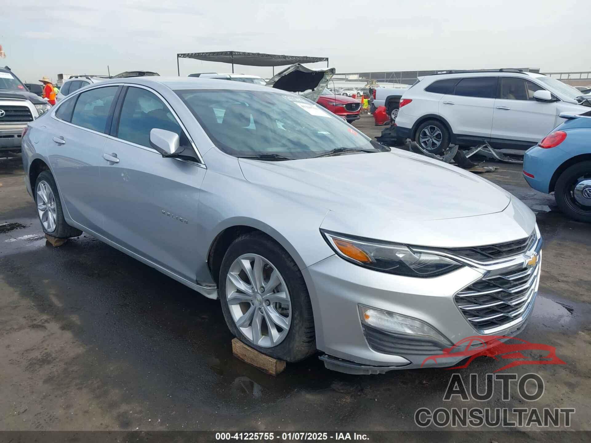 CHEVROLET MALIBU 2020 - 1G1ZD5ST3LF109546