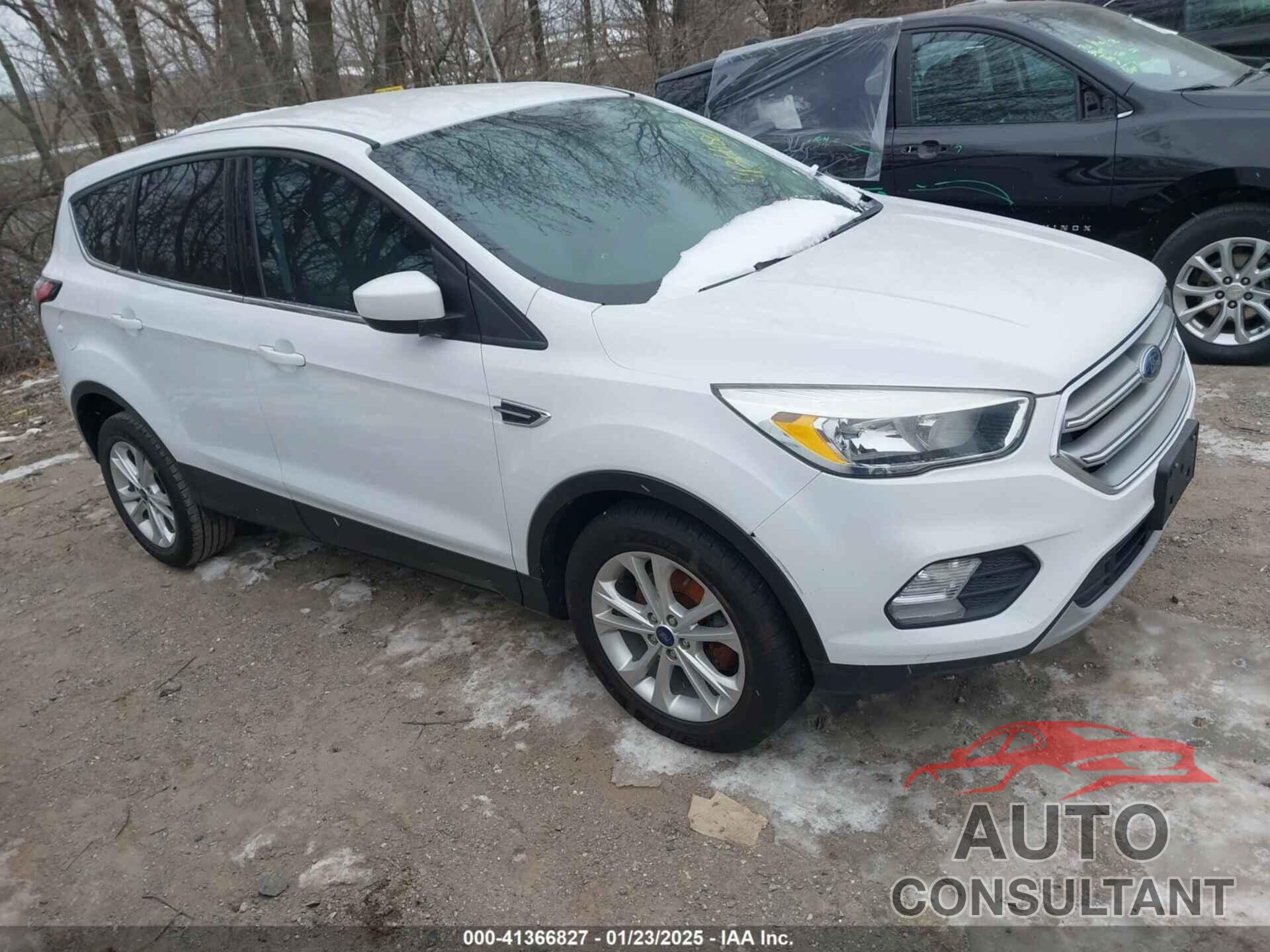 FORD ESCAPE 2017 - 1FMCU0GD0HUC35668