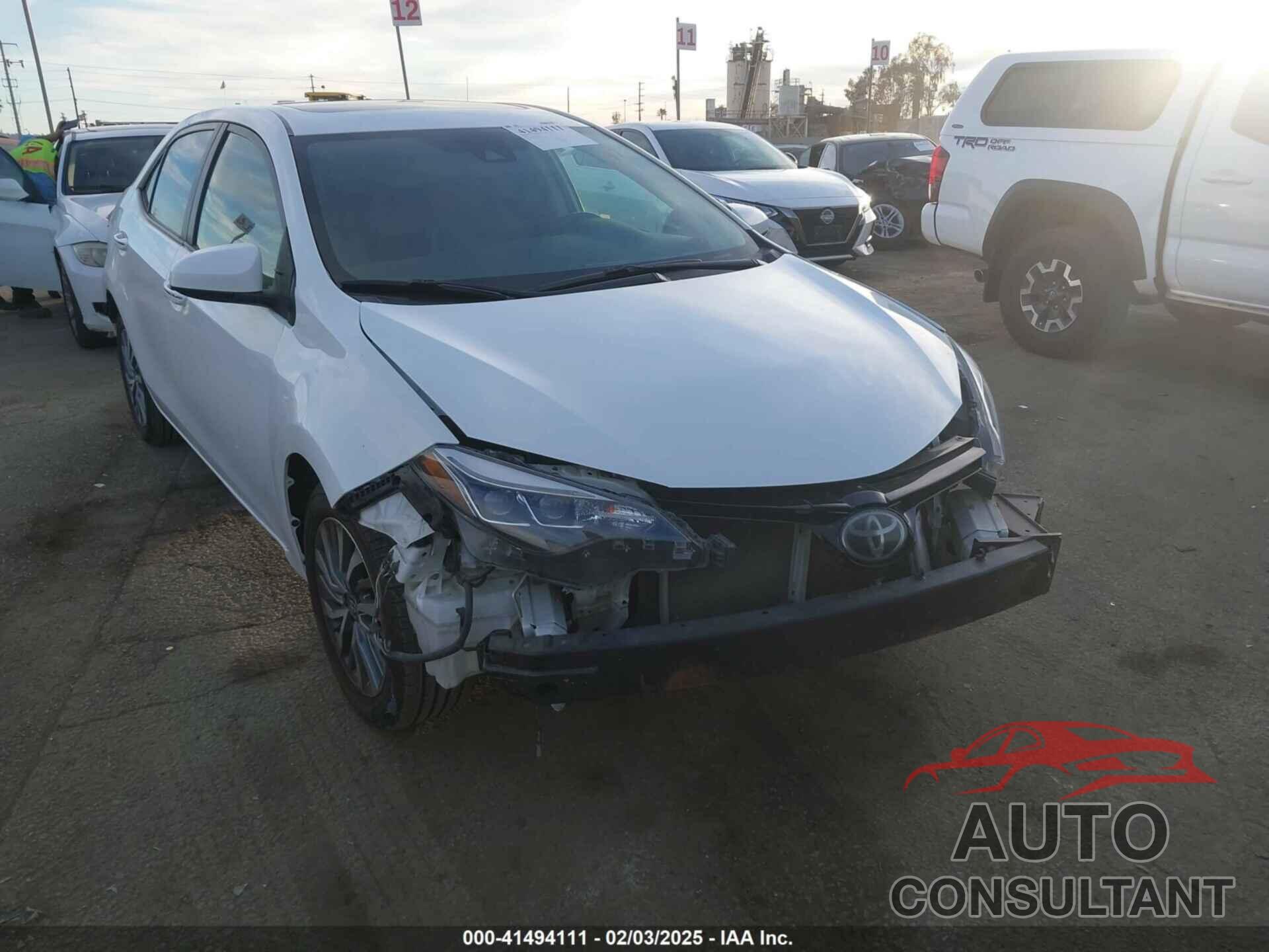 TOYOTA COROLLA 2018 - 5YFBURHE2JP781533