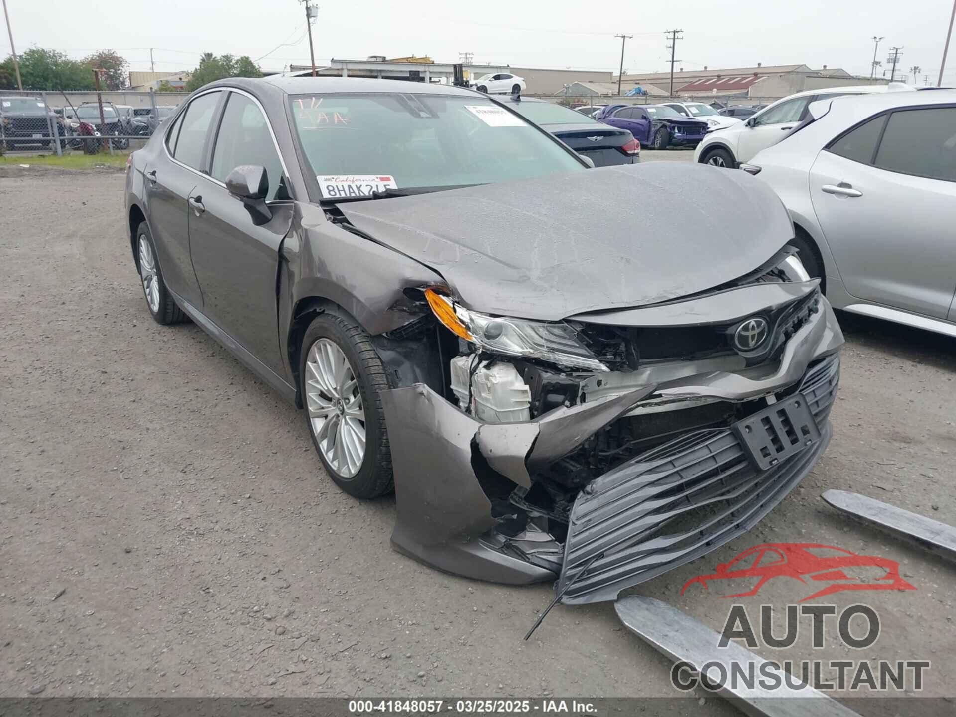 TOYOTA CAMRY 2019 - 4T1B11HK1KU196426