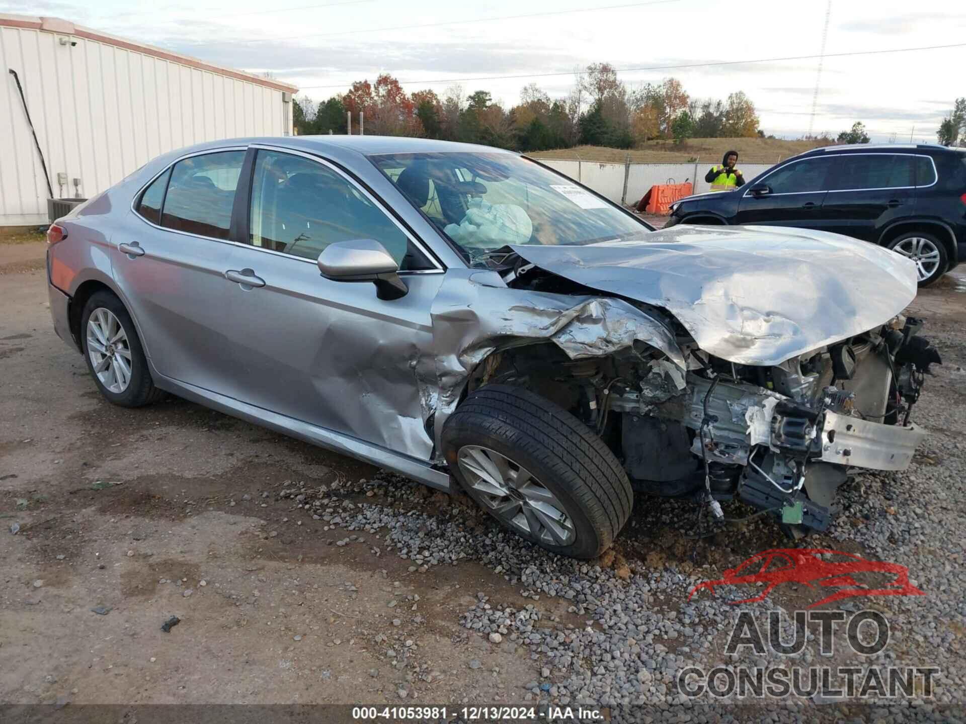 TOYOTA CAMRY 2021 - 4T1C11AK6MU579389