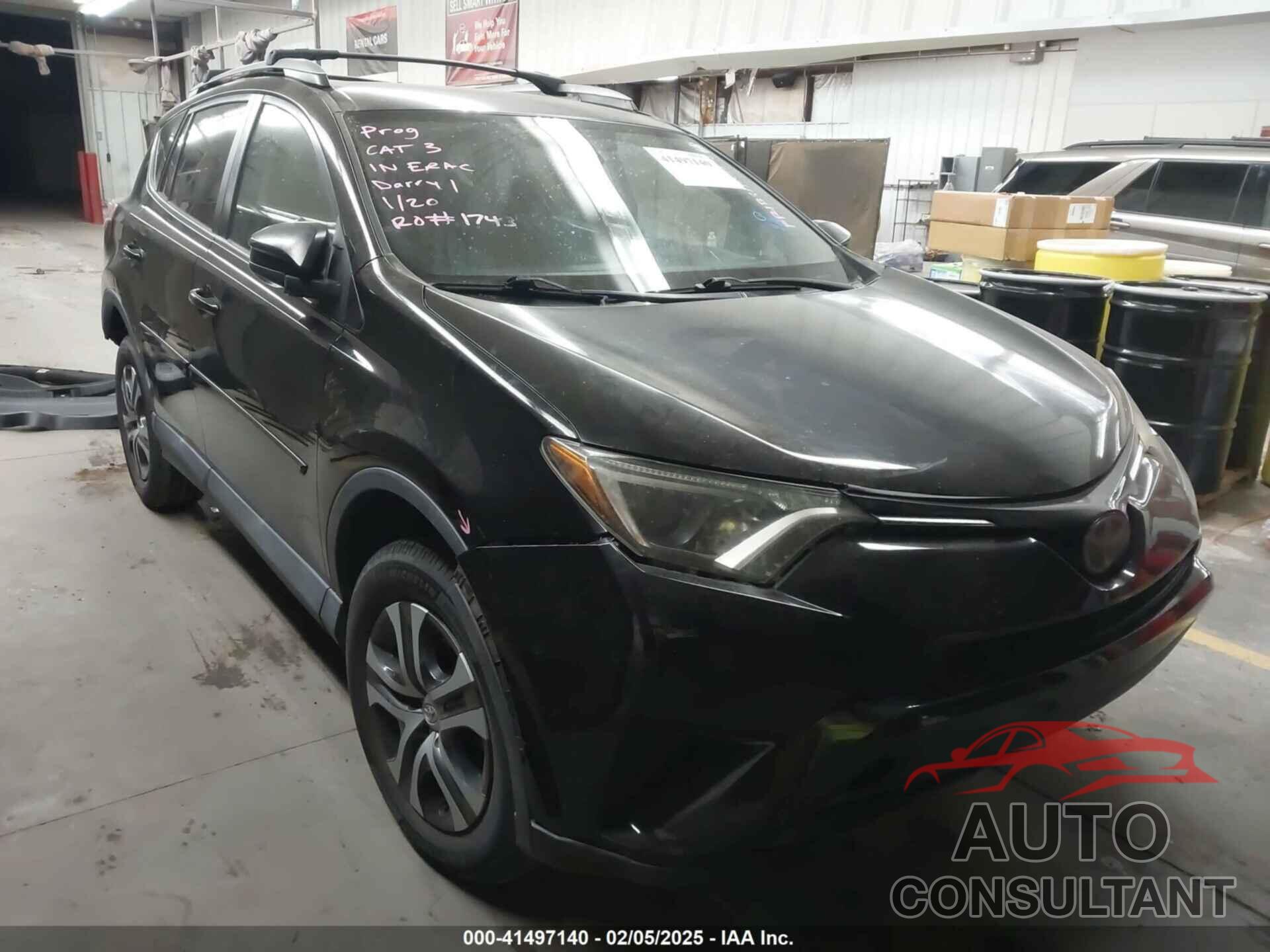 TOYOTA RAV4 2018 - 2T3ZFREV5JW417979