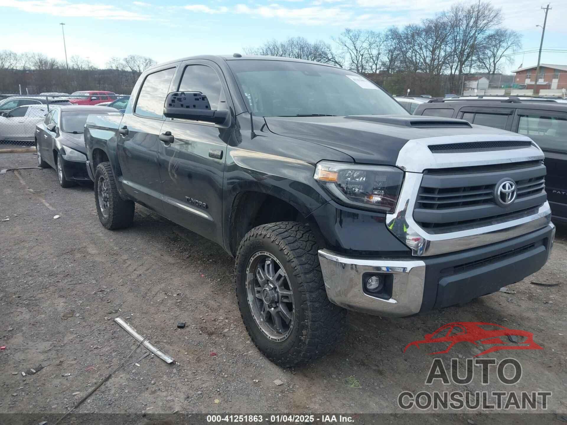 TOYOTA TUNDRA 2019 - 5TFDW5F14KX796064