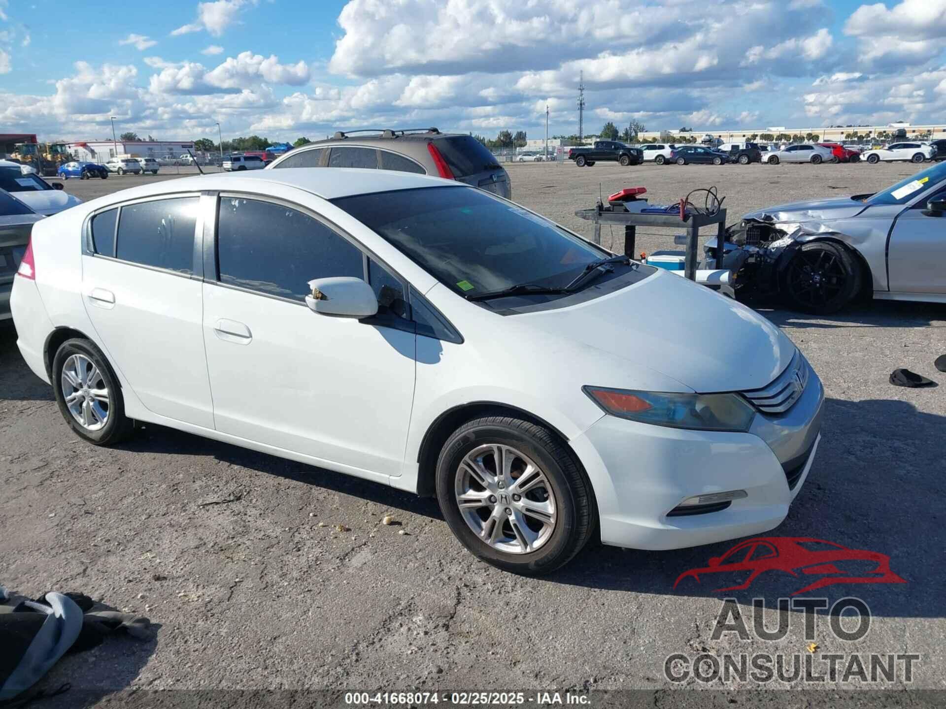 HONDA INSIGHT 2011 - JHMZE2H73BS009609