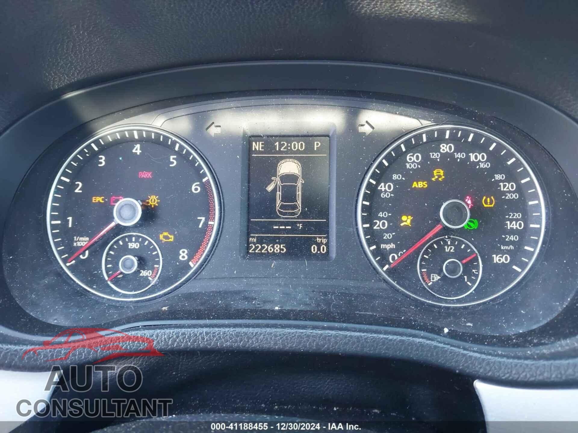 VOLKSWAGEN PASSAT 2013 - 1VWBH7A35DC020085