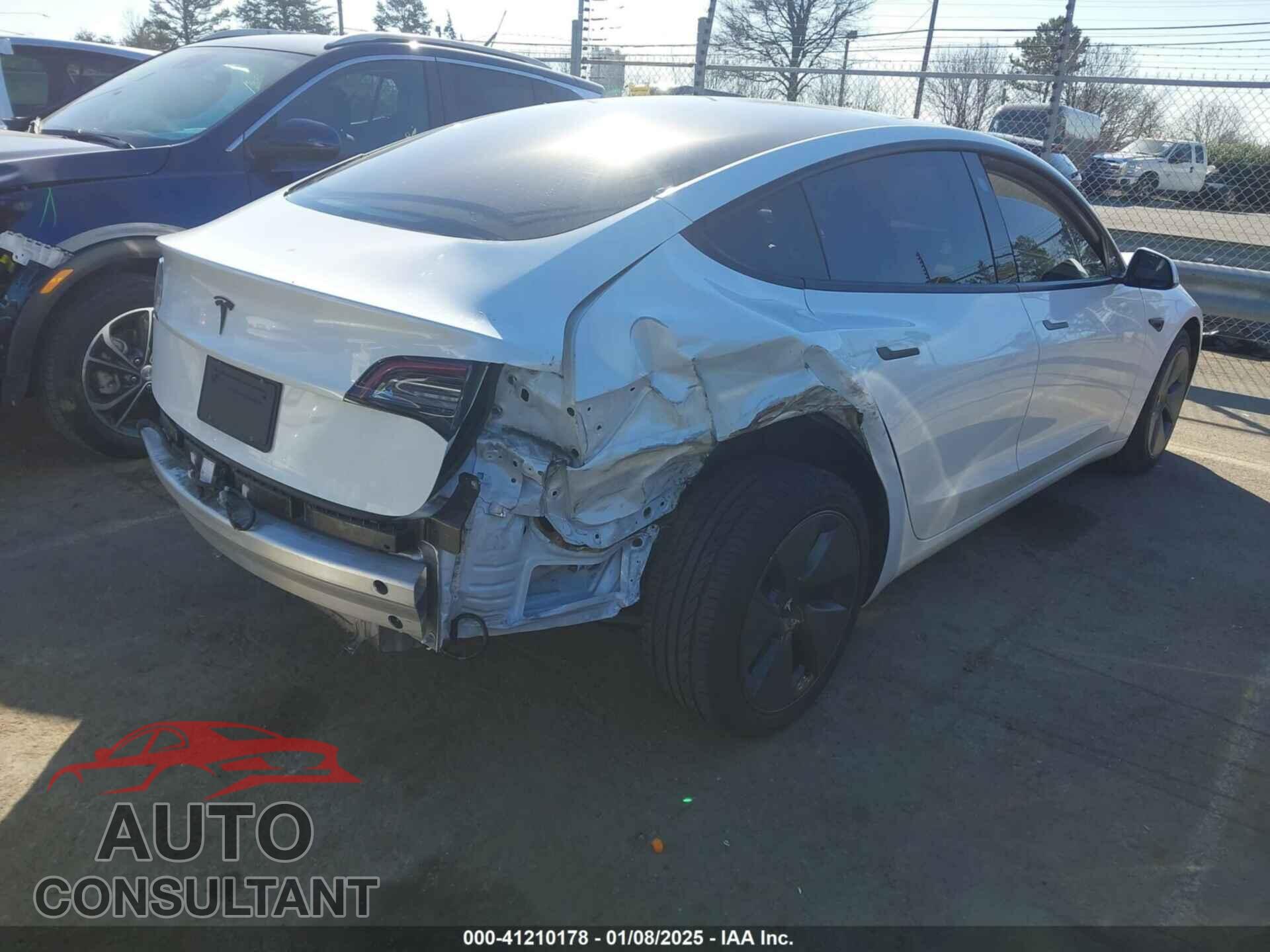 TESLA MODEL 3 2021 - 5YJ3E1EA9MF031079
