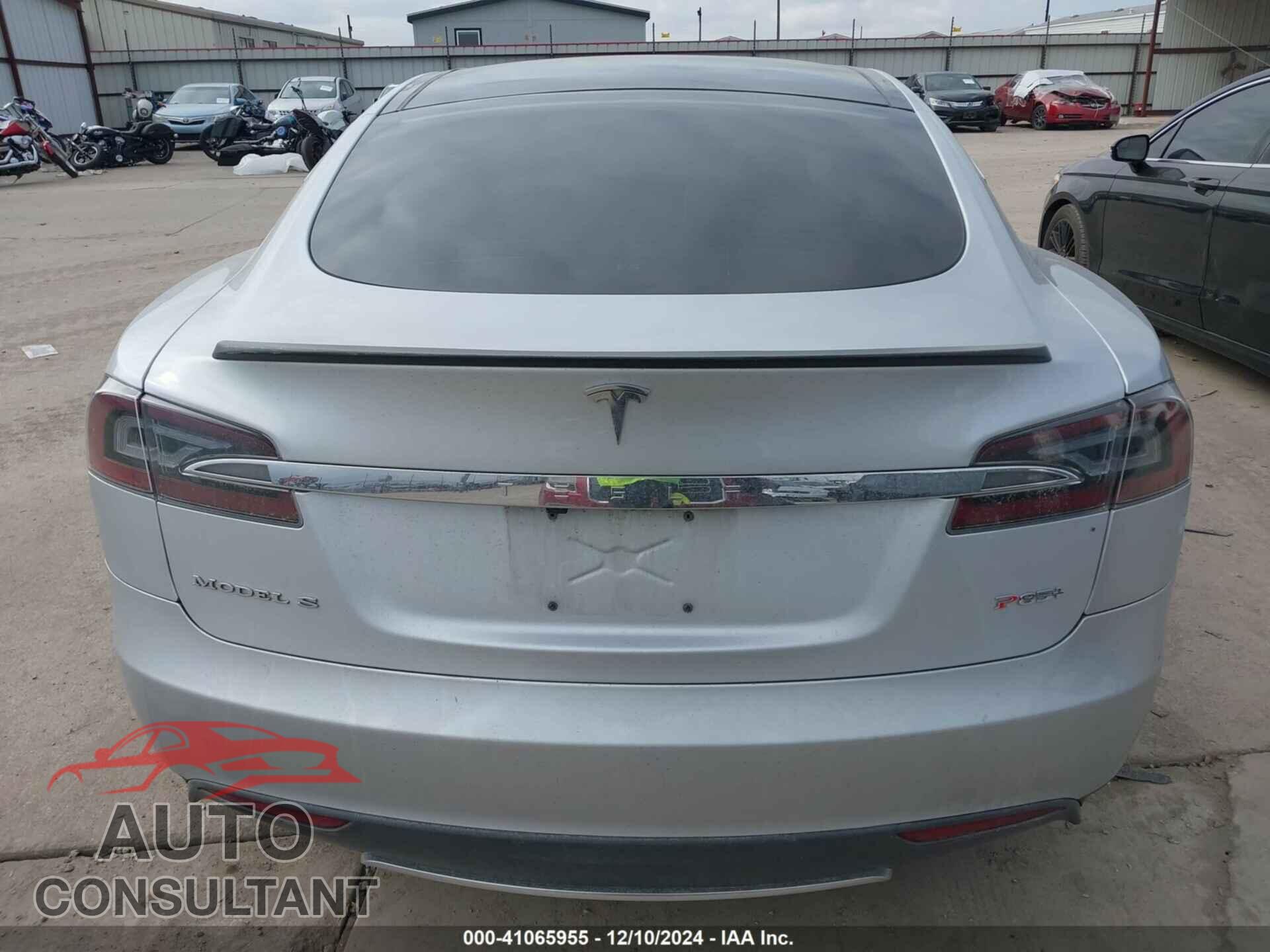 TESLA MODEL S 2013 - 5YJSA1DP2DFP17574