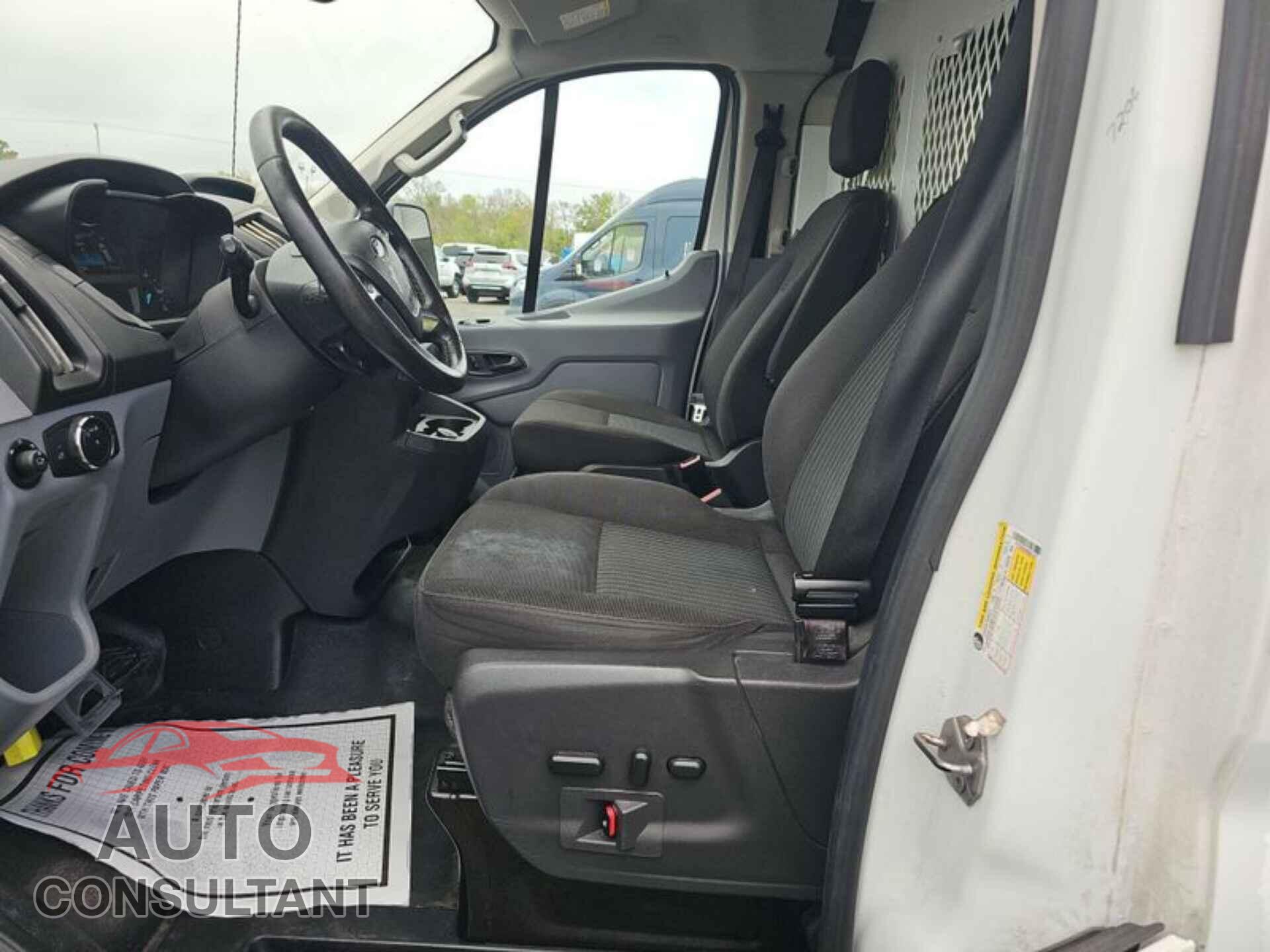 FORD TRANSIT 2017 - 1FTYR2ZM3HKA61370