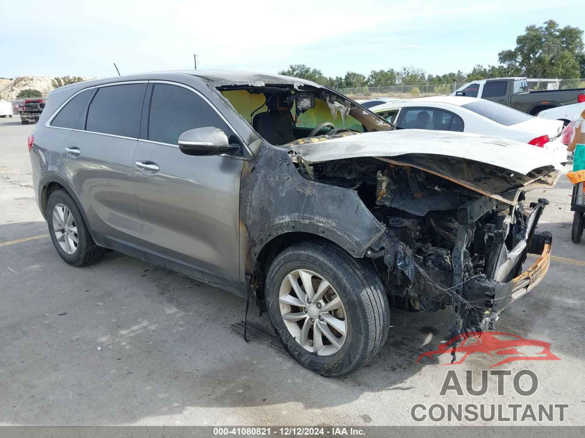 KIA SORENTO 2018 - 5XYPG4A34JG411049