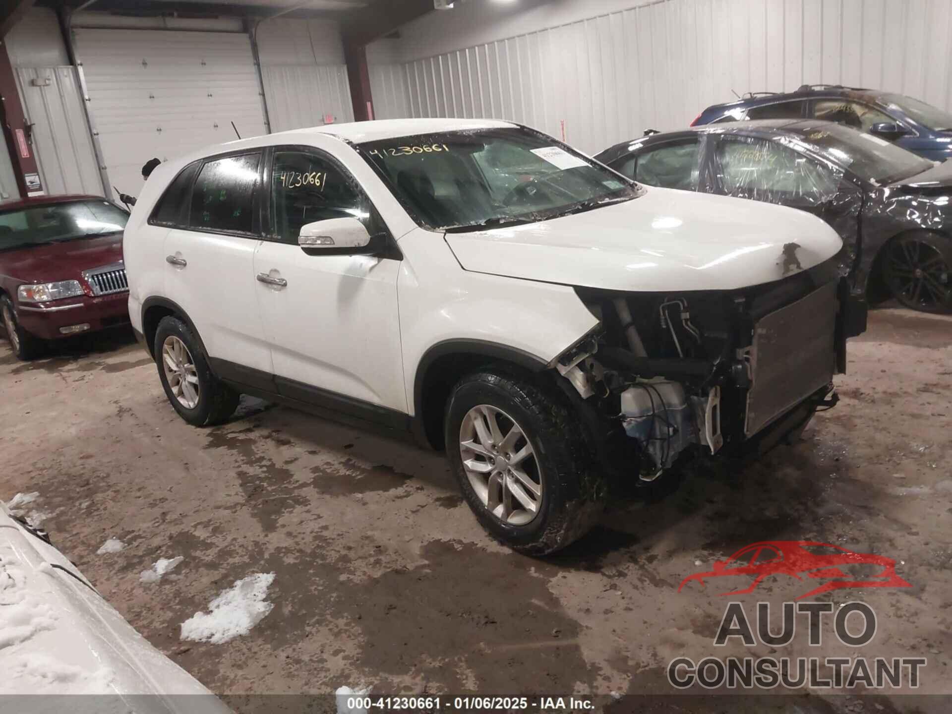 KIA SORENTO 2014 - 5XYKT3A68EG542825